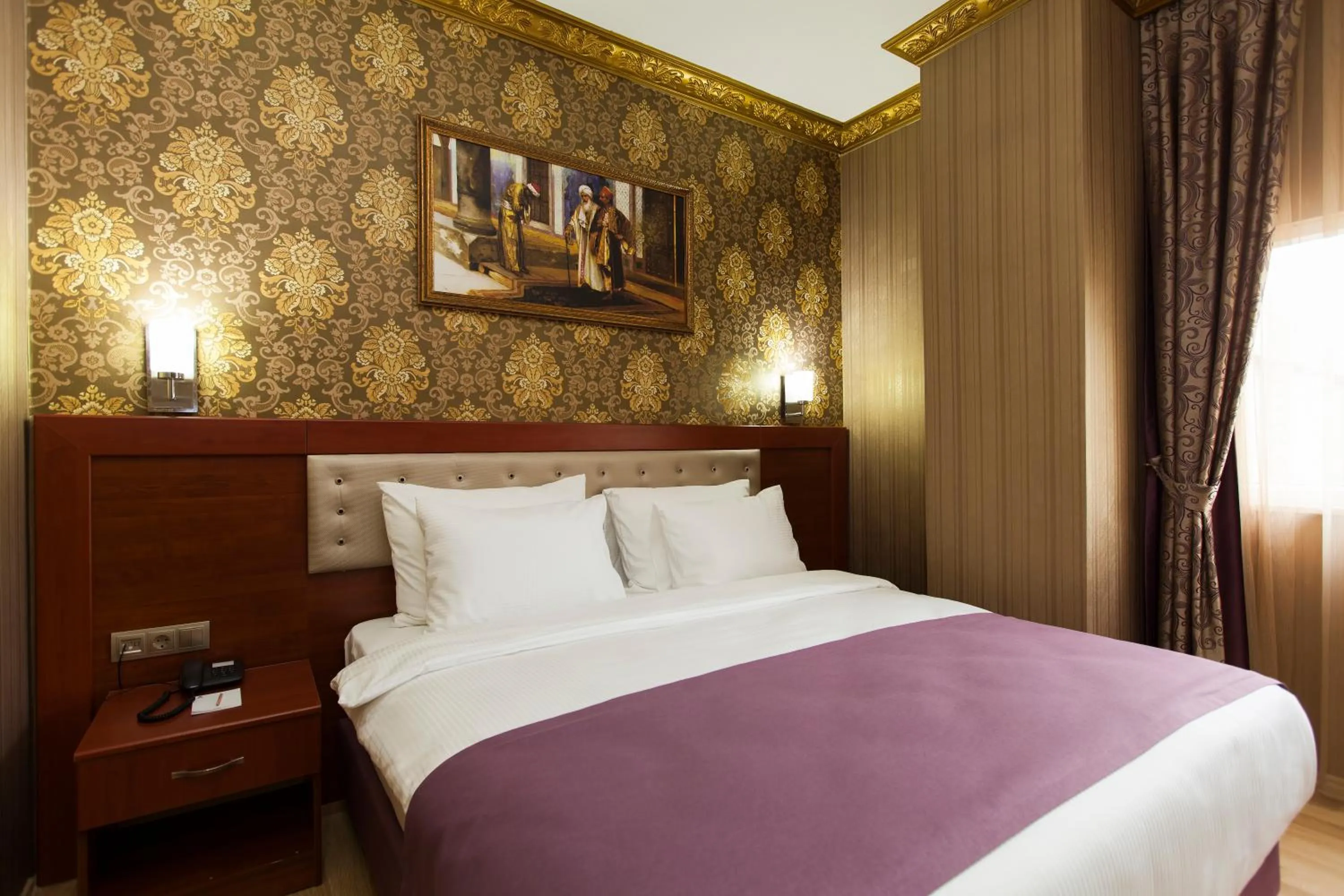 Photo of the whole room, Bed in Alrazi Hotel