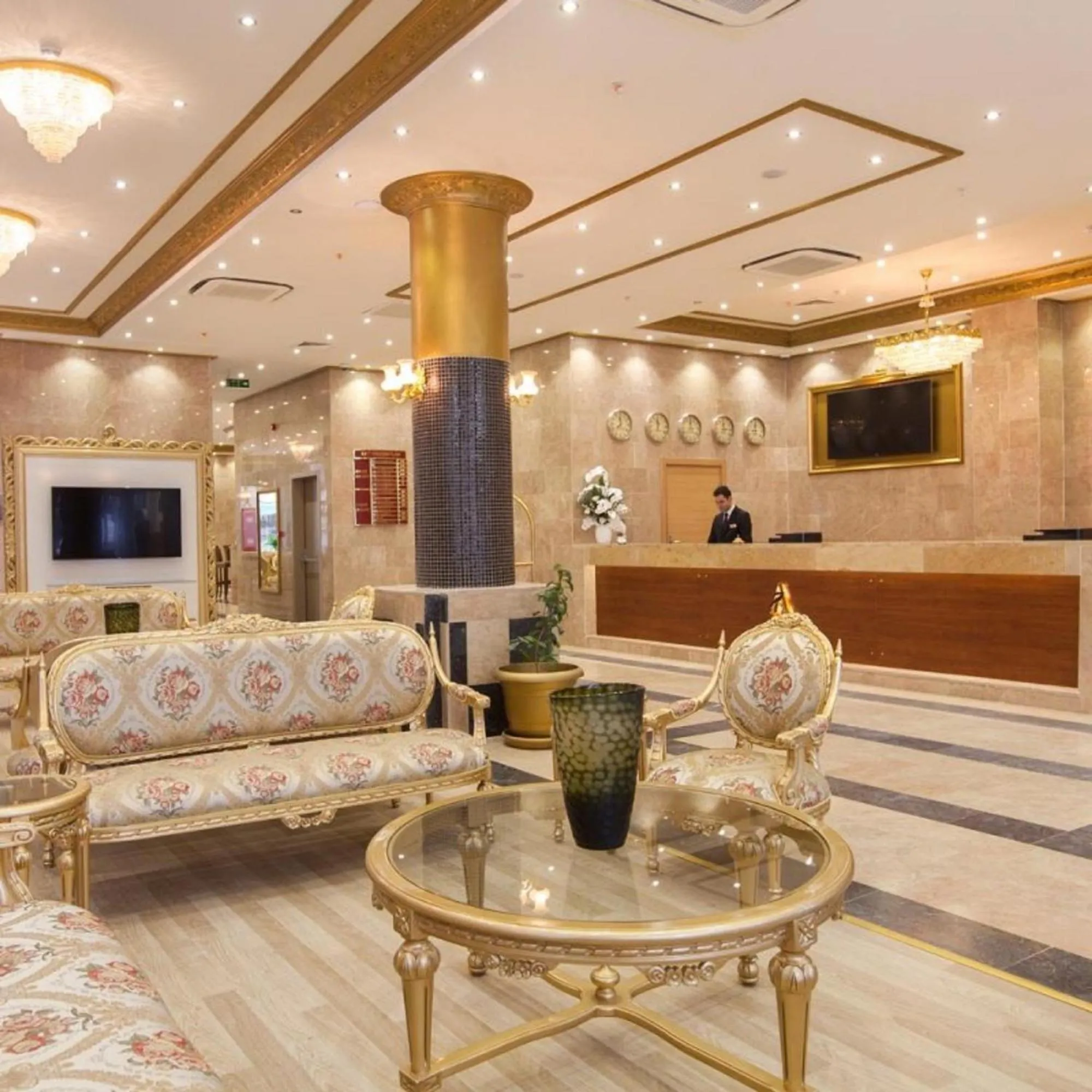 Lobby or reception in Alrazi Hotel