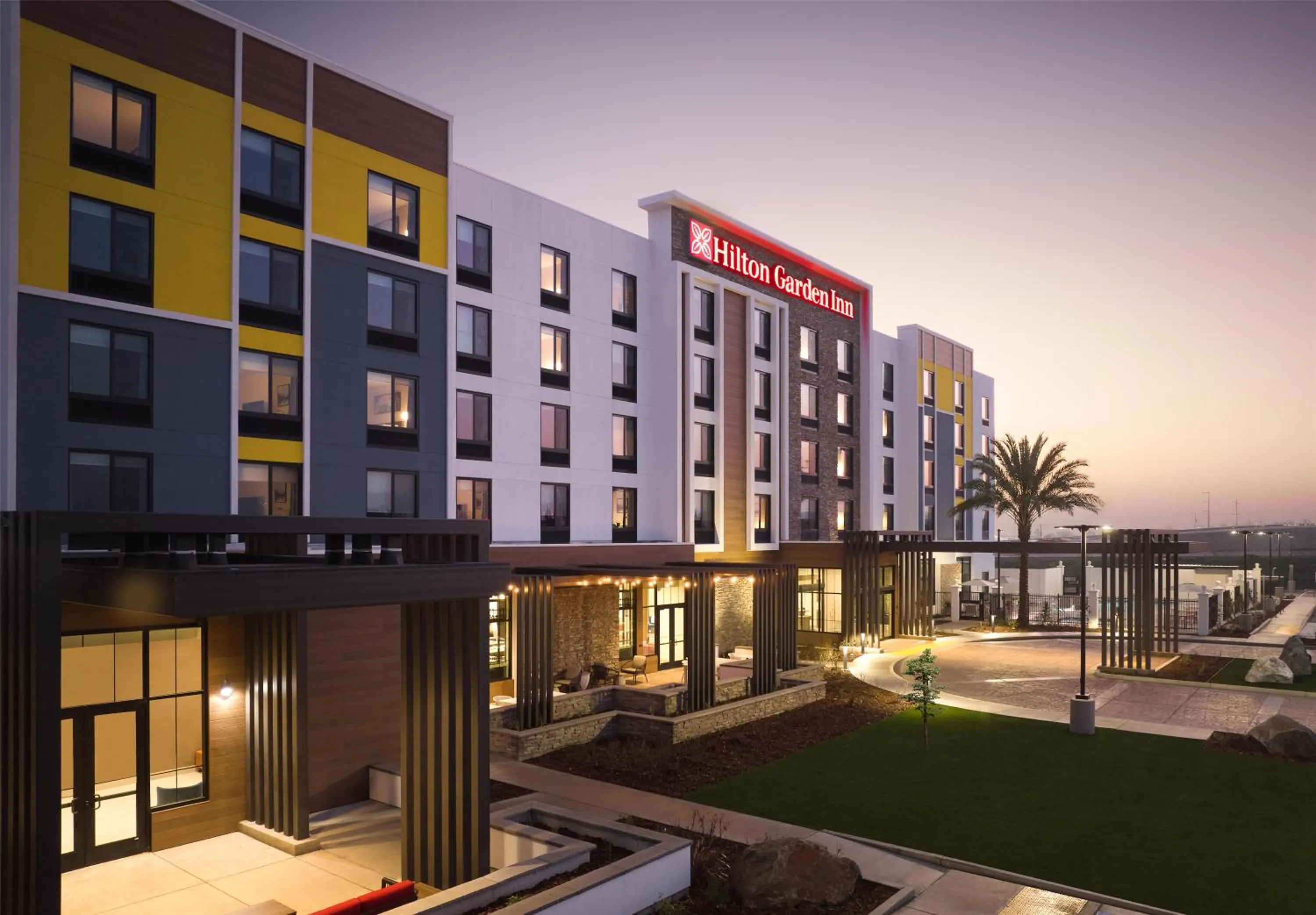 Property building in Hilton Garden Inn Merced