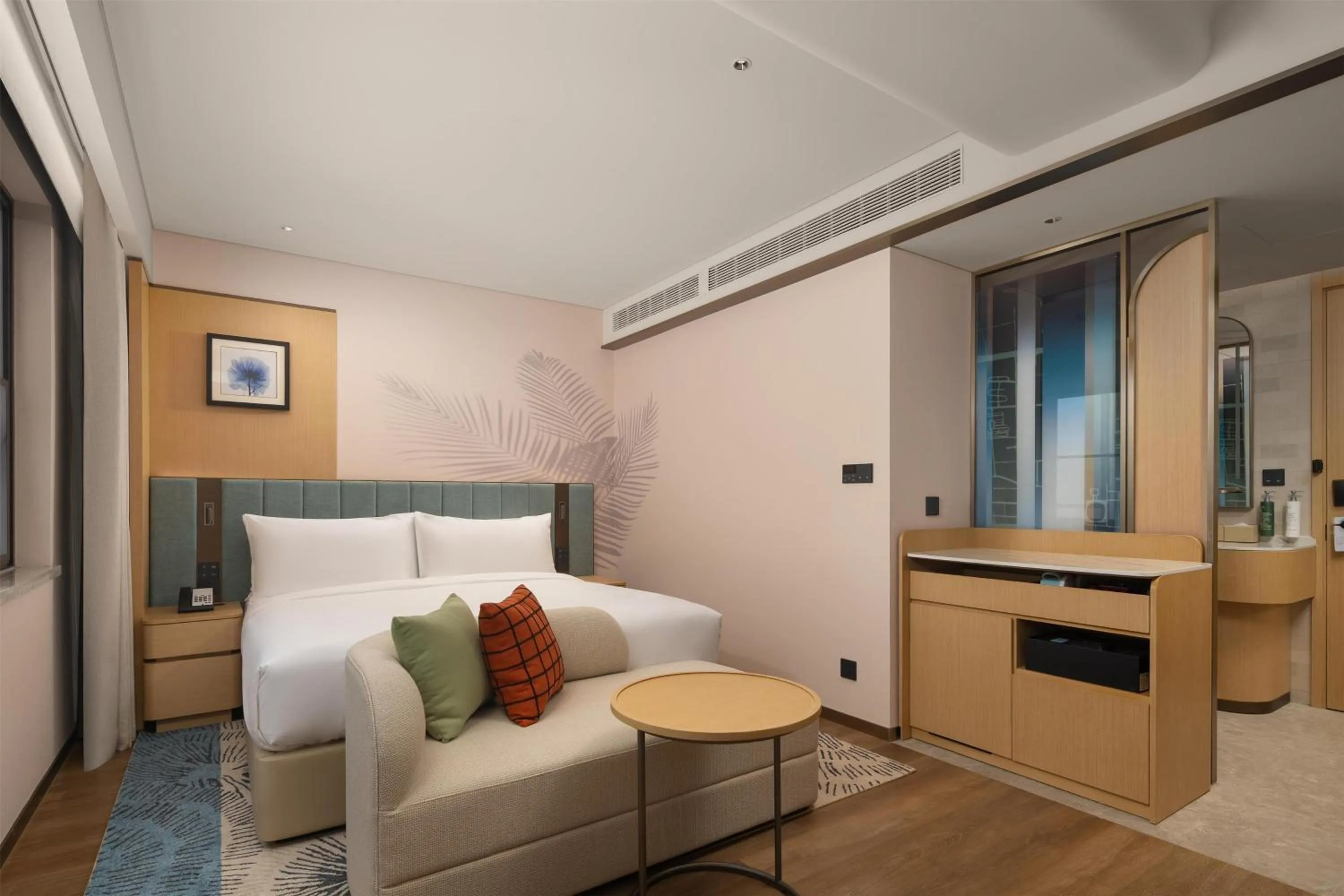 Living room, Bed in Hilton Garden Inn Shaoxing Lu Xun Native Place