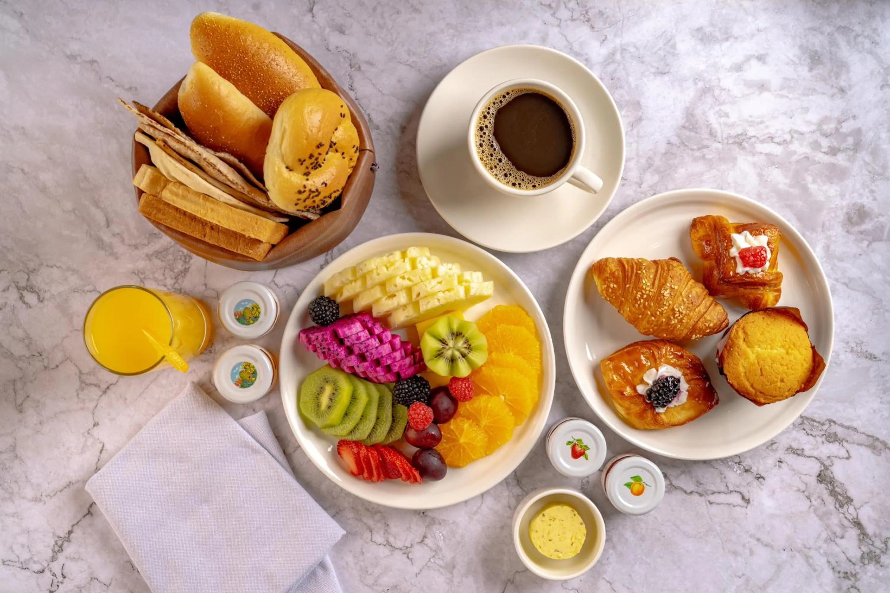 Restaurant/places to eat in DoubleTree by Hilton Madinah Gate