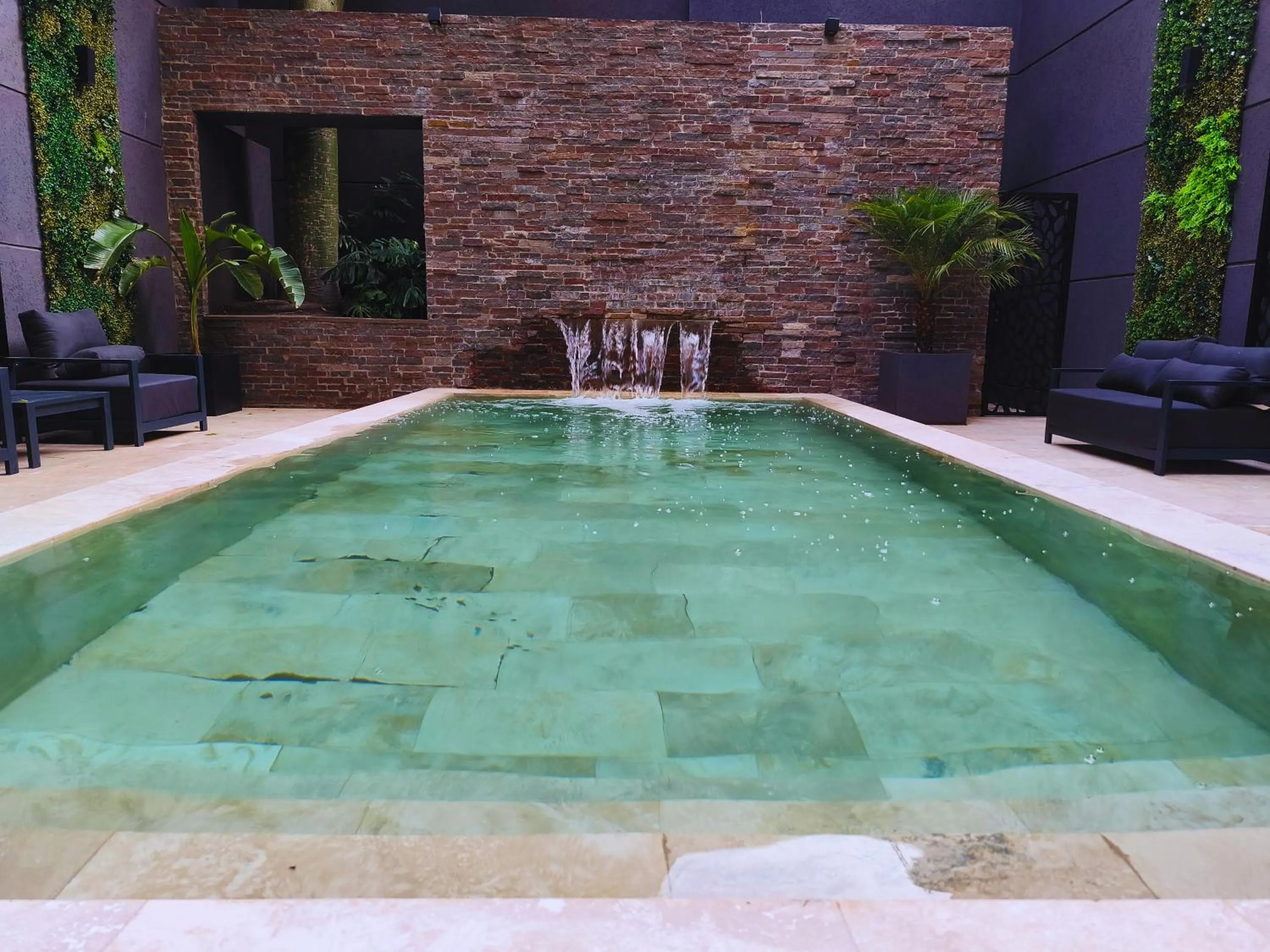 Empire Hotel Buenos Aires by HS