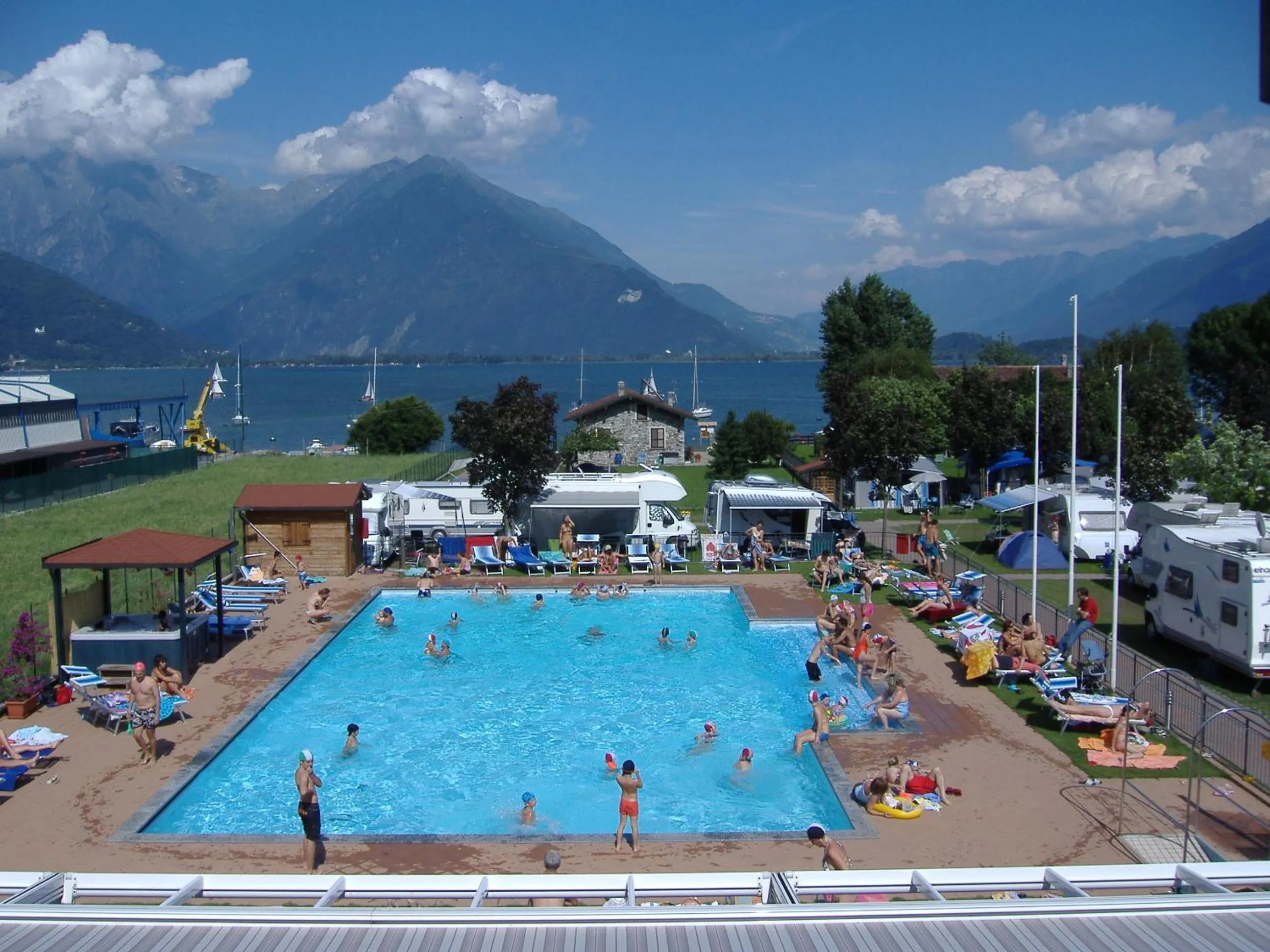 Pool view in Hotel Resort Le Vele