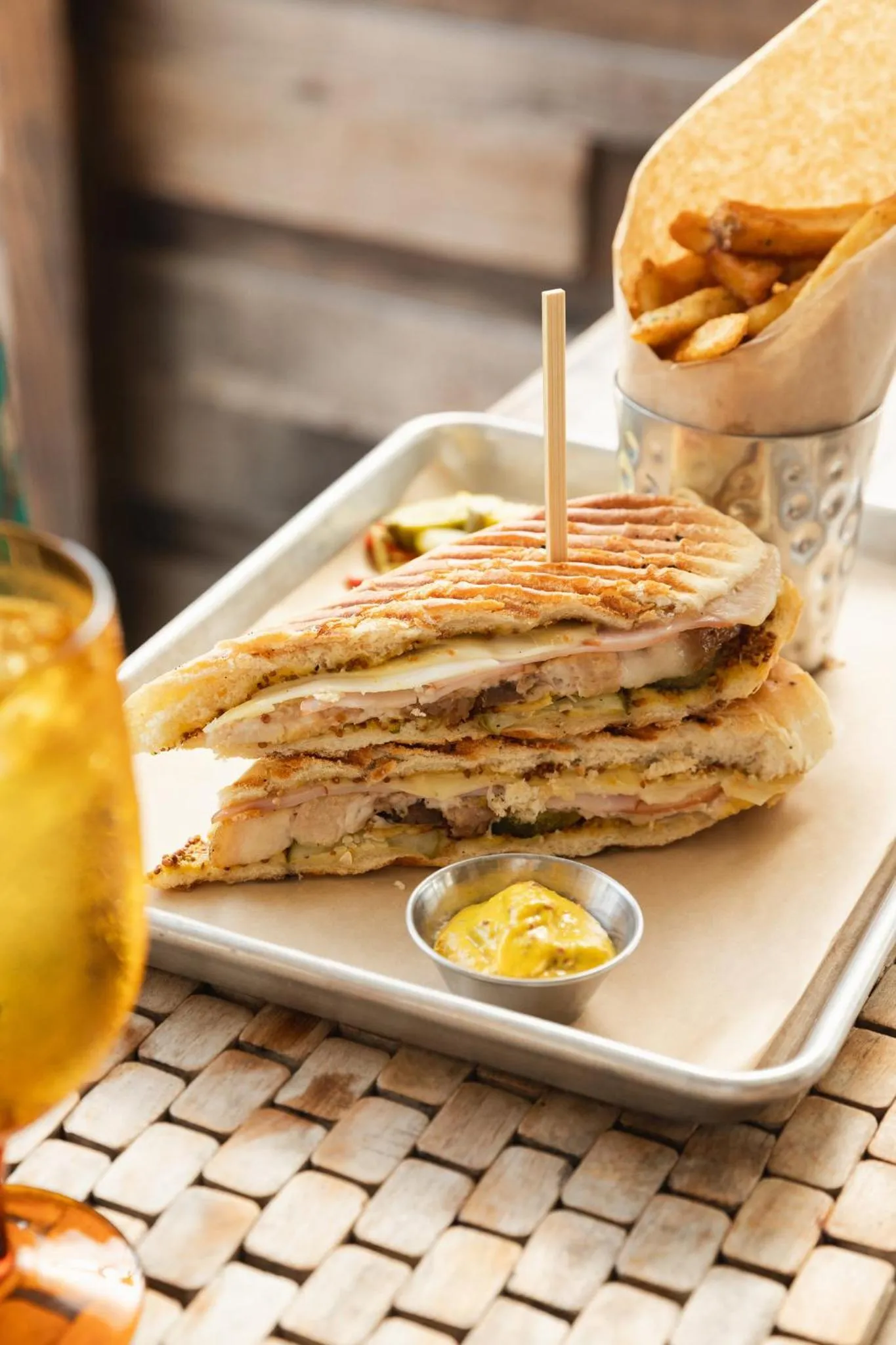 Restaurant/places to eat in Playa Largo Resort & Spa, Autograph Collection