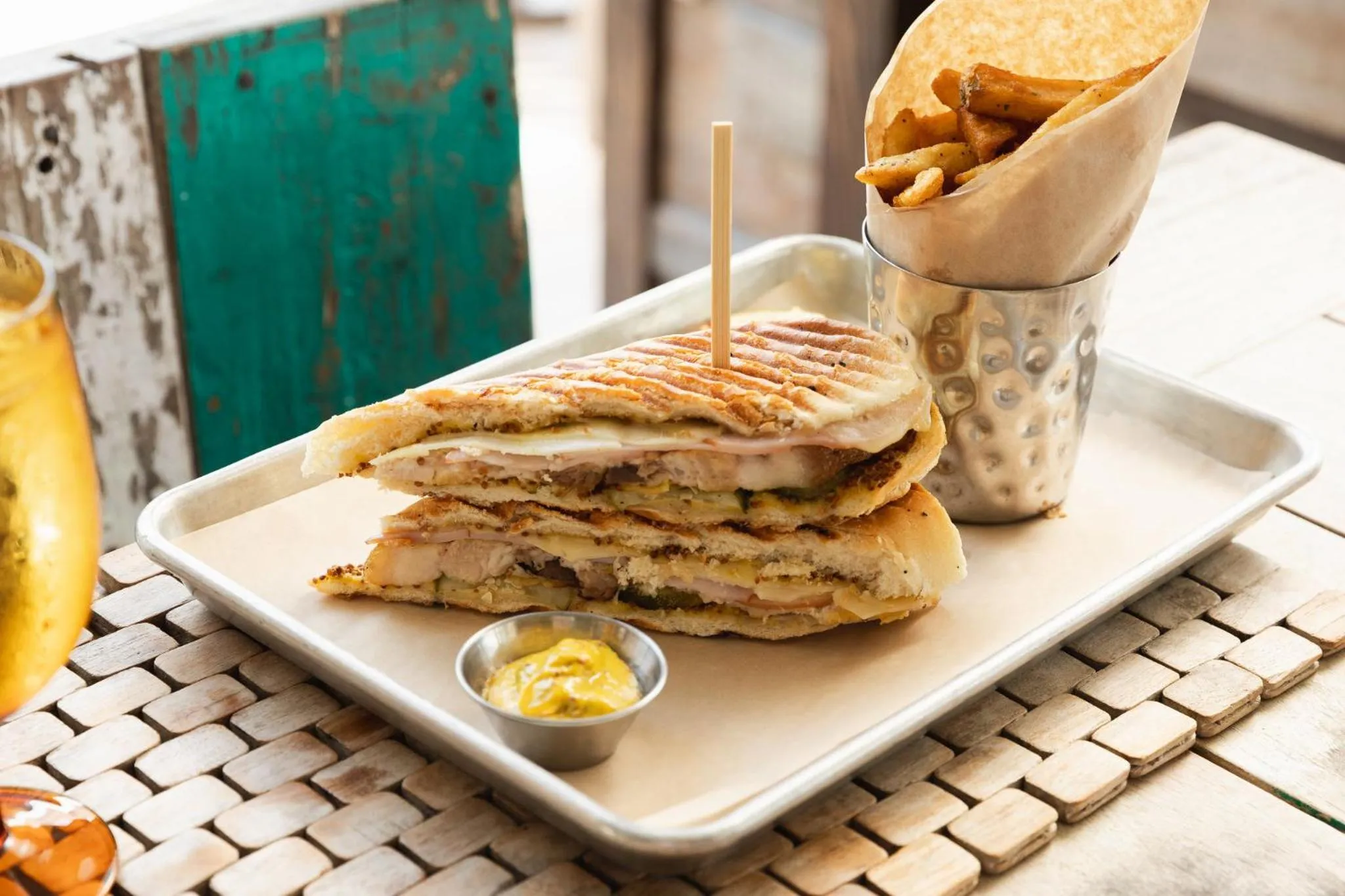 Restaurant/places to eat in Playa Largo Resort & Spa, Autograph Collection