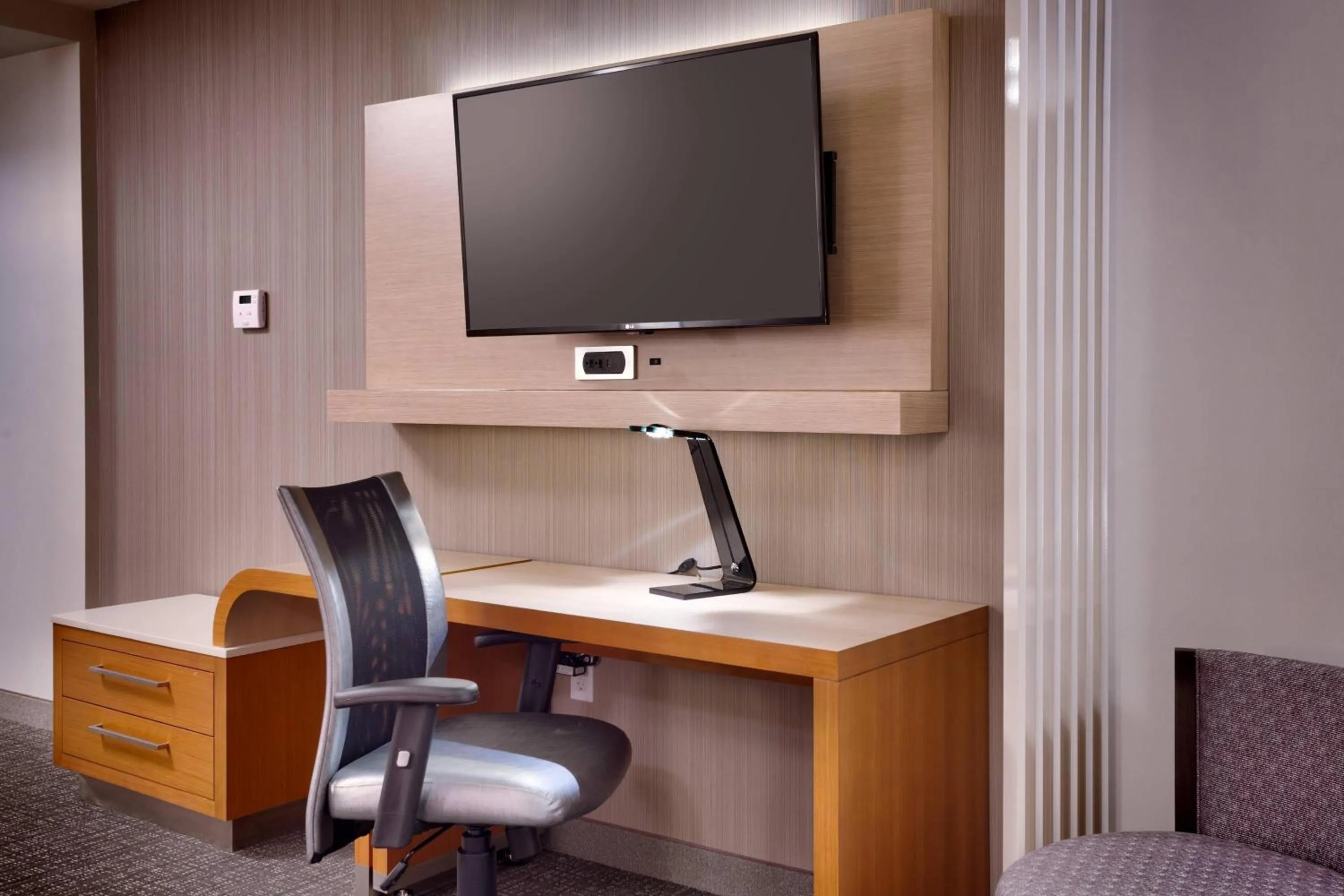 Photo of the whole room in Courtyard by Marriott Salt Lake City Downtown