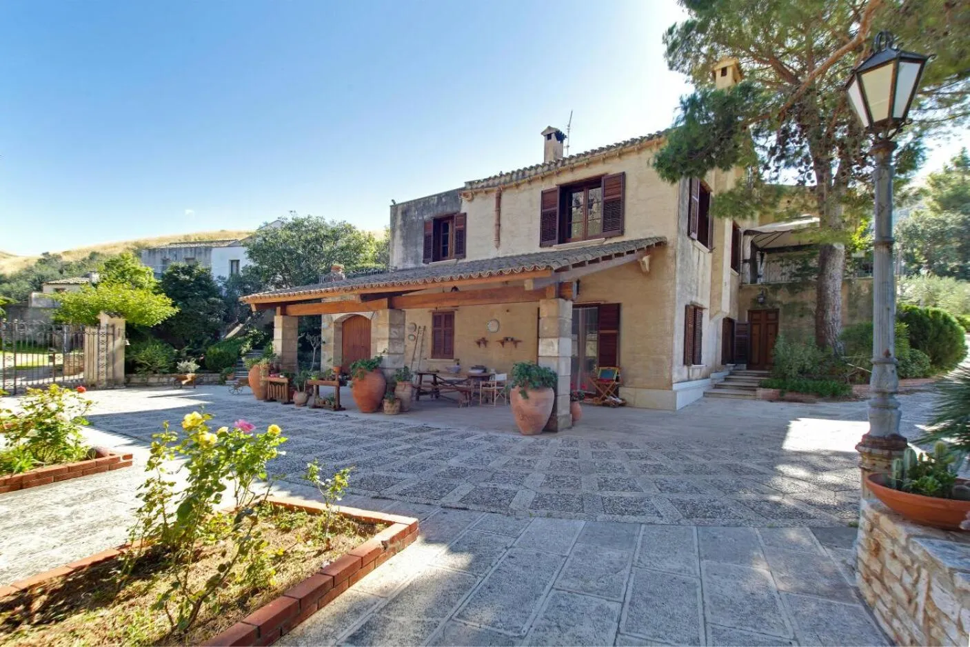 Facade/entrance in Poggio di mare