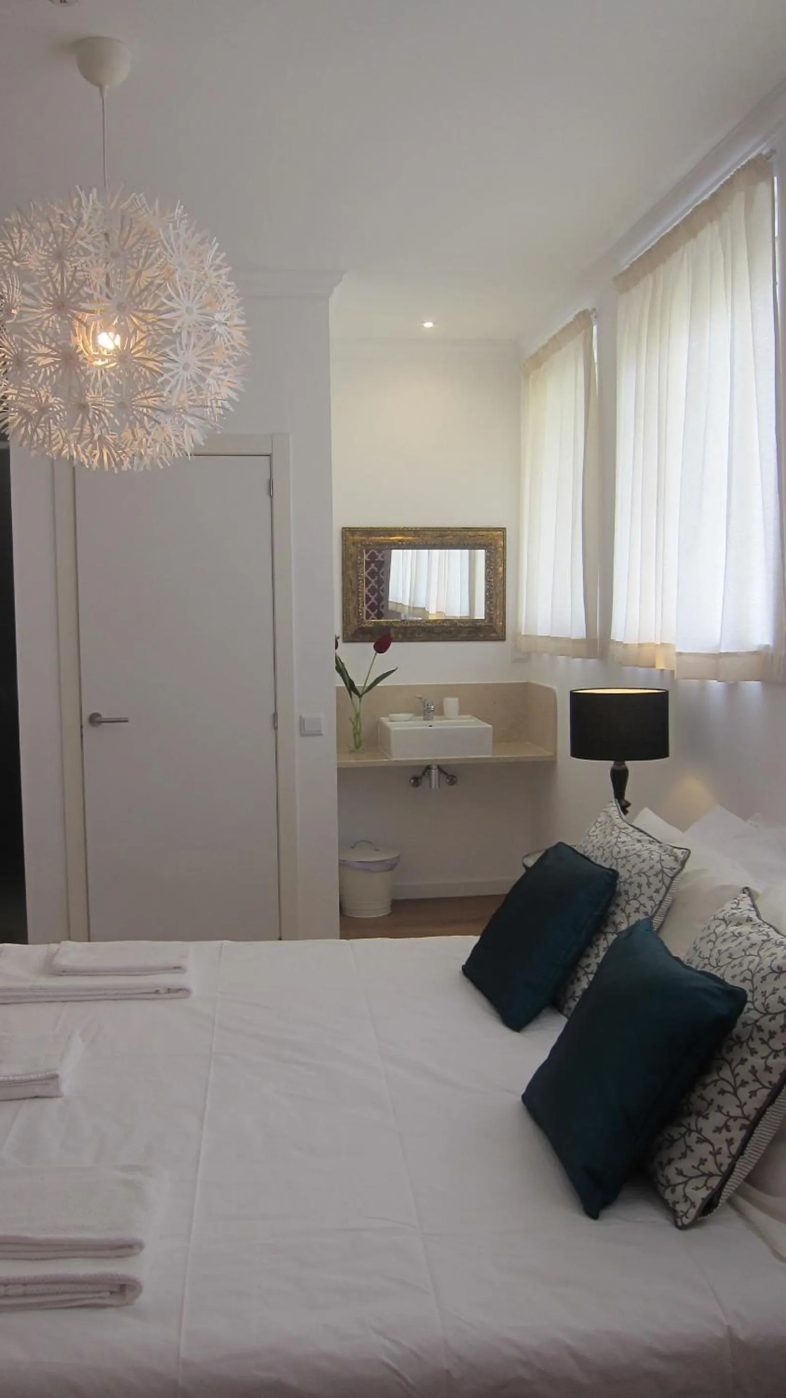 Bed in Casa das Hortênsias - Charming Guest House