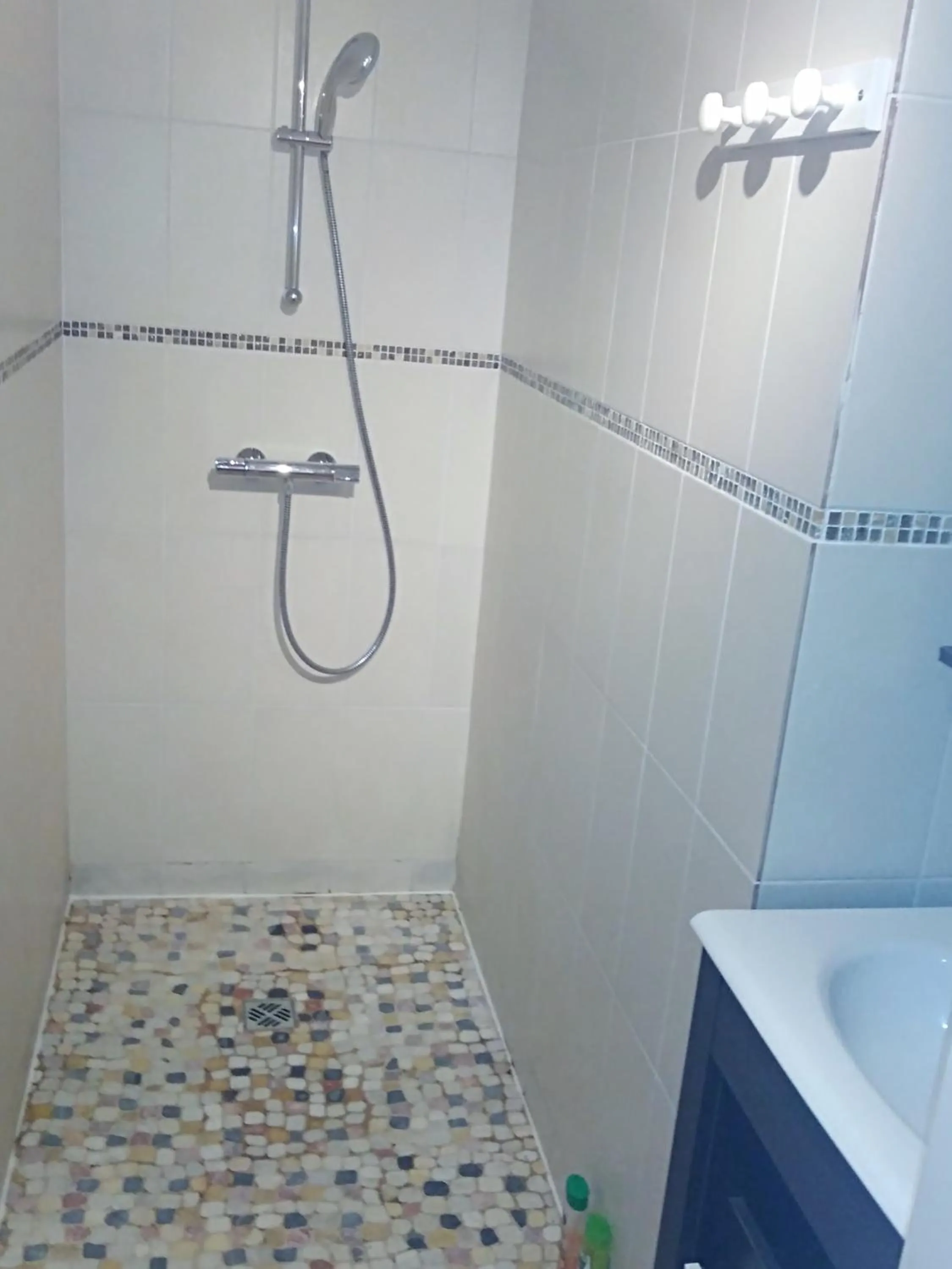 Bathroom in Les Maitres Sonneurs