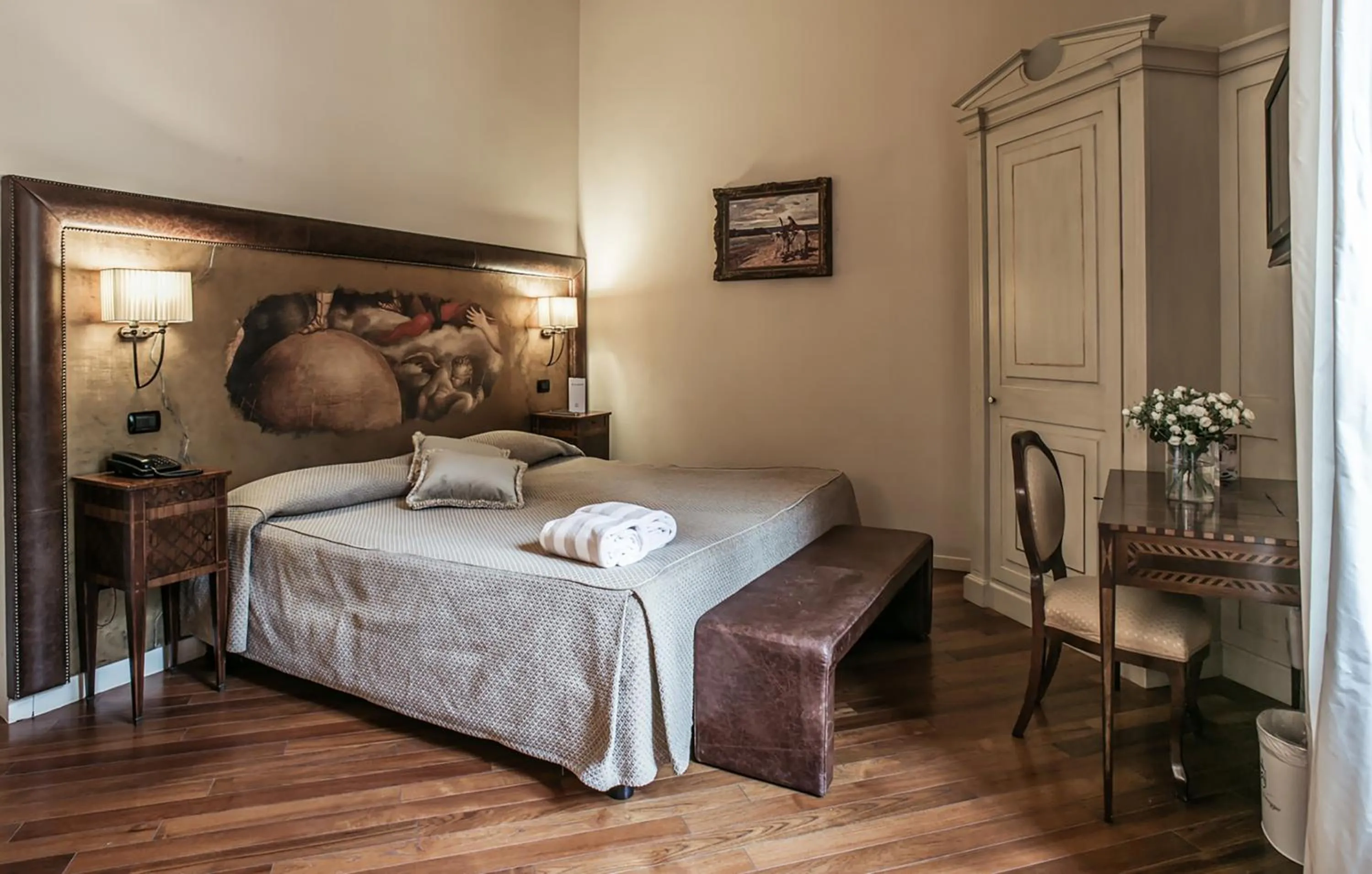 Coffee/tea facilities, Bed in Villa Campomaggio Resort & SPA