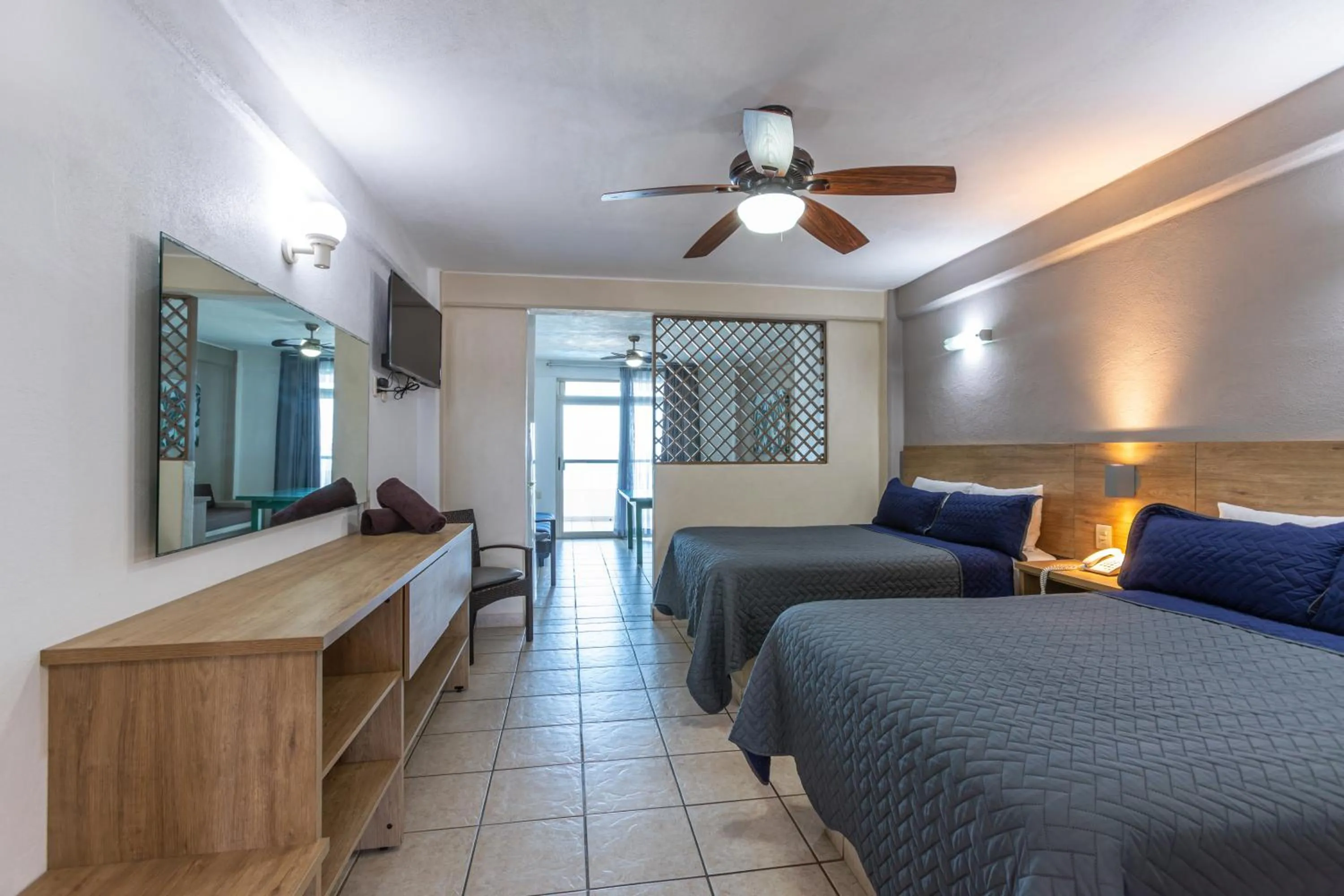 Bed in Torreblanca Beach Hotel and Suites Guayabitos - Desayuno y Comida Incluido