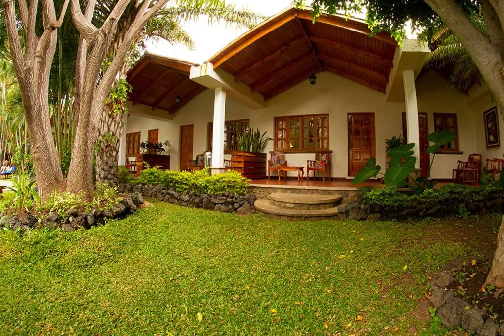 Garden in Hotel Dos Mundos Panajachel