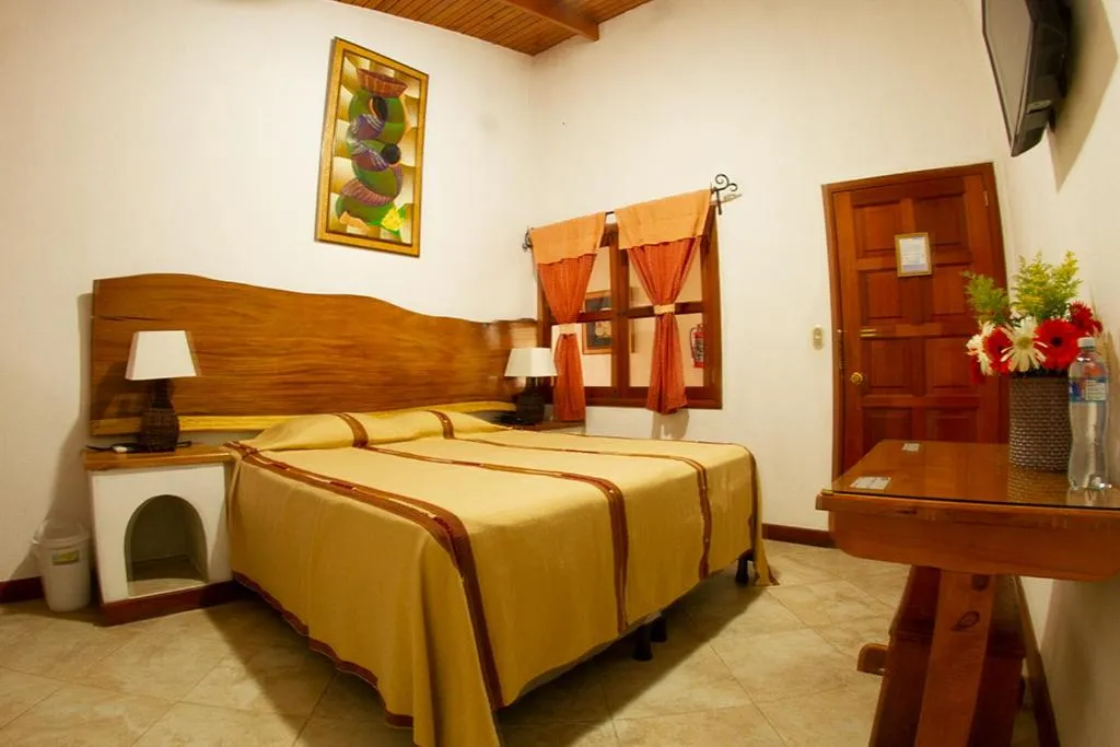 Bed in Hotel Dos Mundos Panajachel