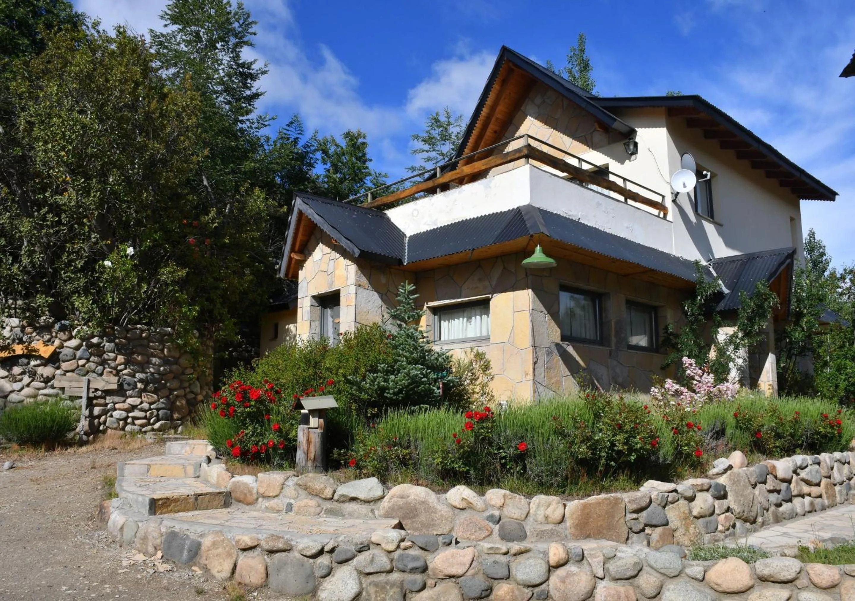 Property building in Aparts La Balconada by DOT Suites