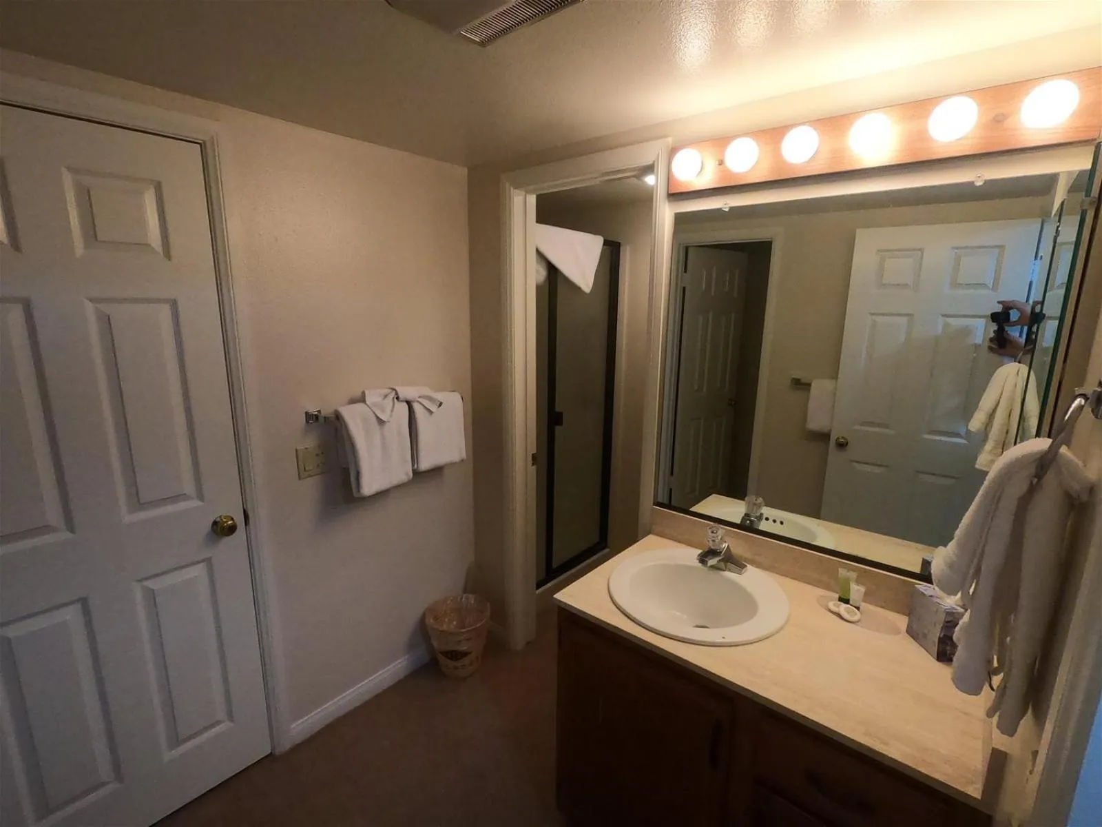 Property building in Rr-interlaken 09