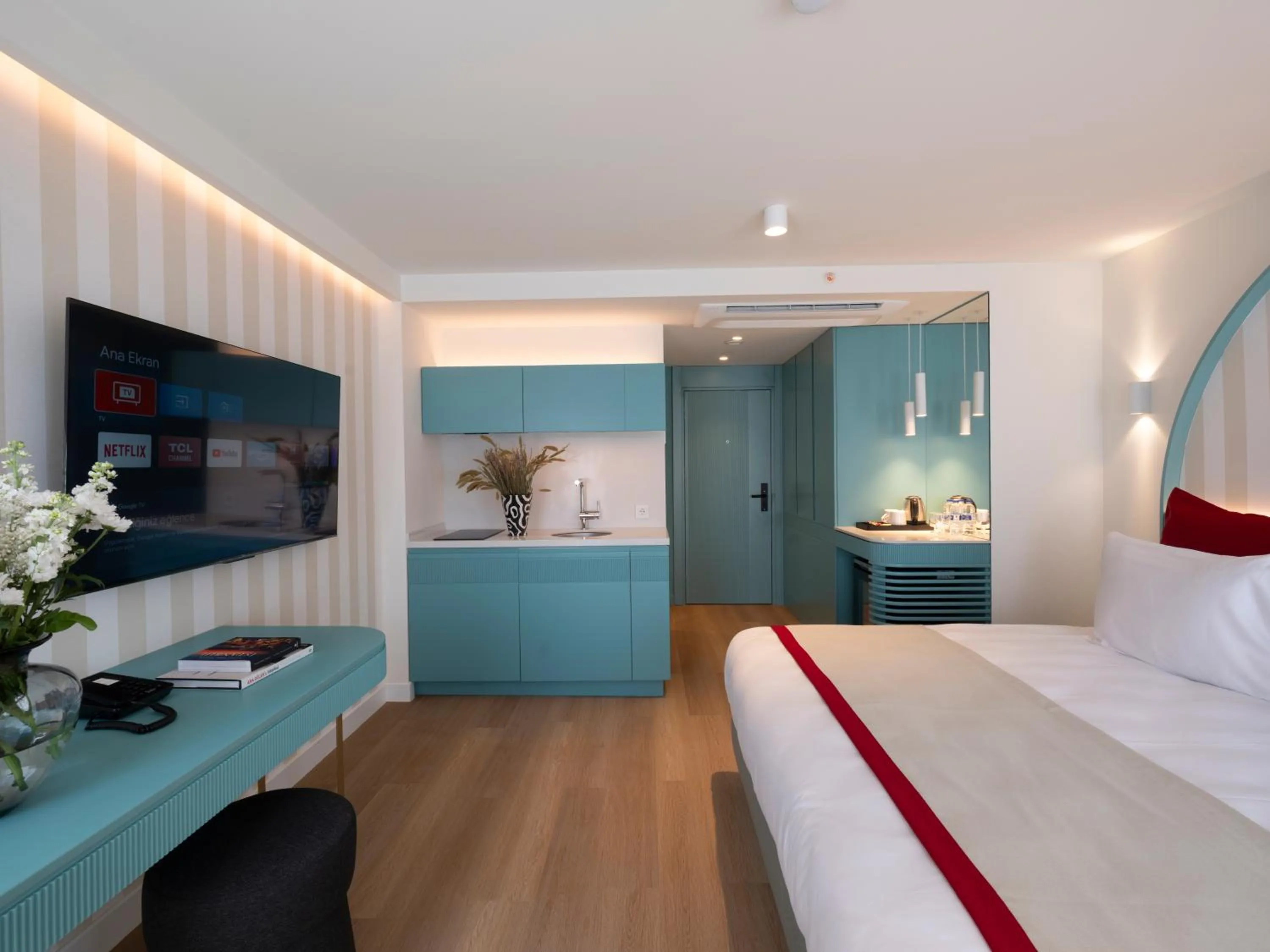 Bed in Taksim Juno Residences