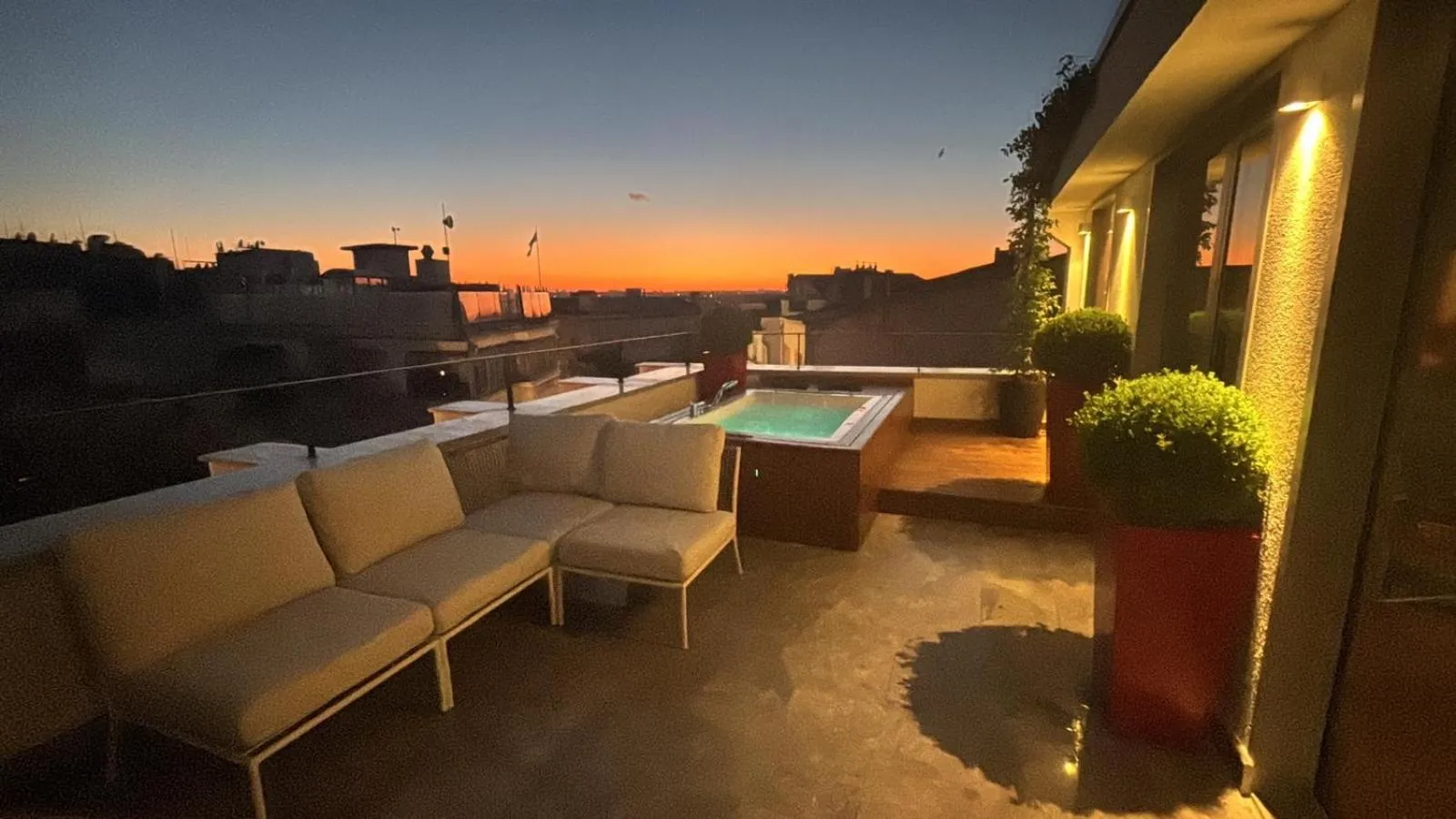 Balcony/Terrace in Taksim Juno Residences