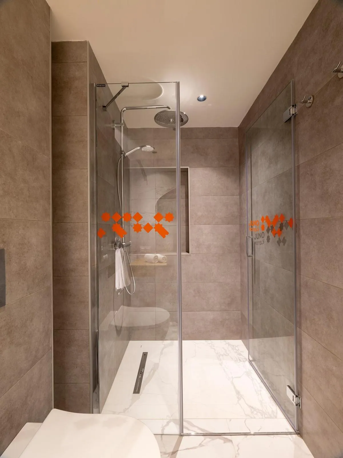 Shower in Taksim Juno Residences