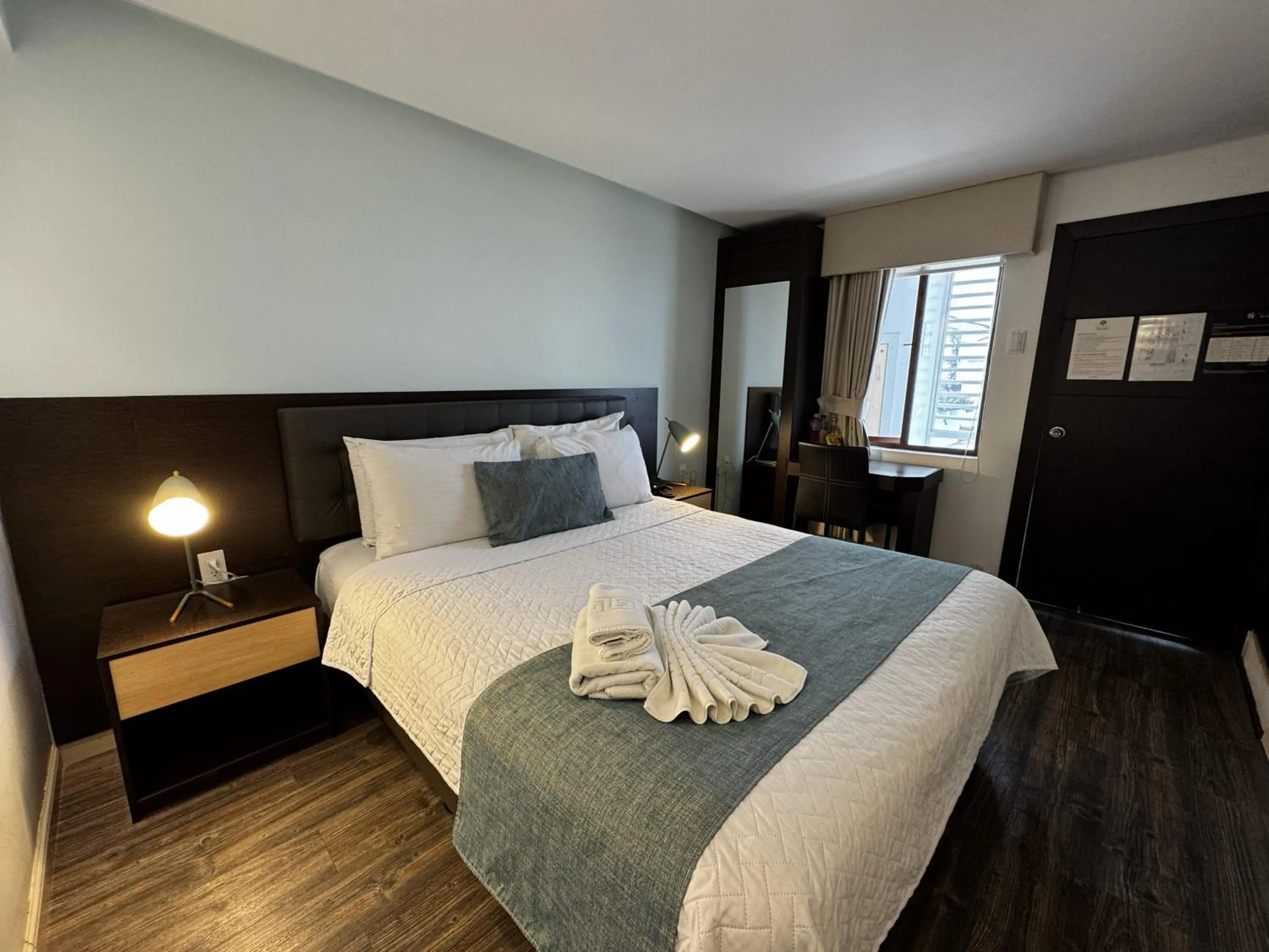 Photo of the whole room, Bed in Hotel Shalom