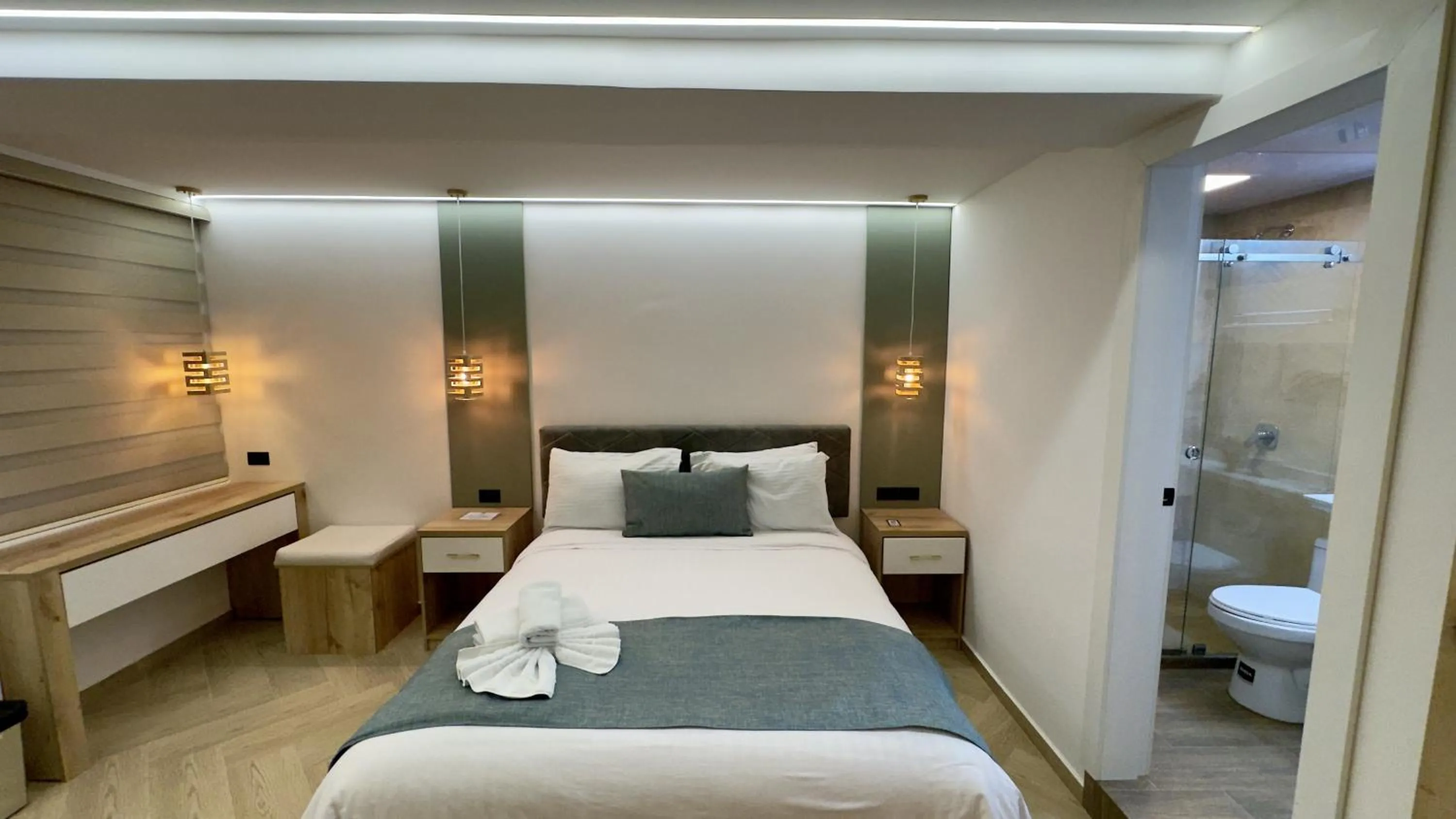 Photo of the whole room, Bed in Hotel Shalom