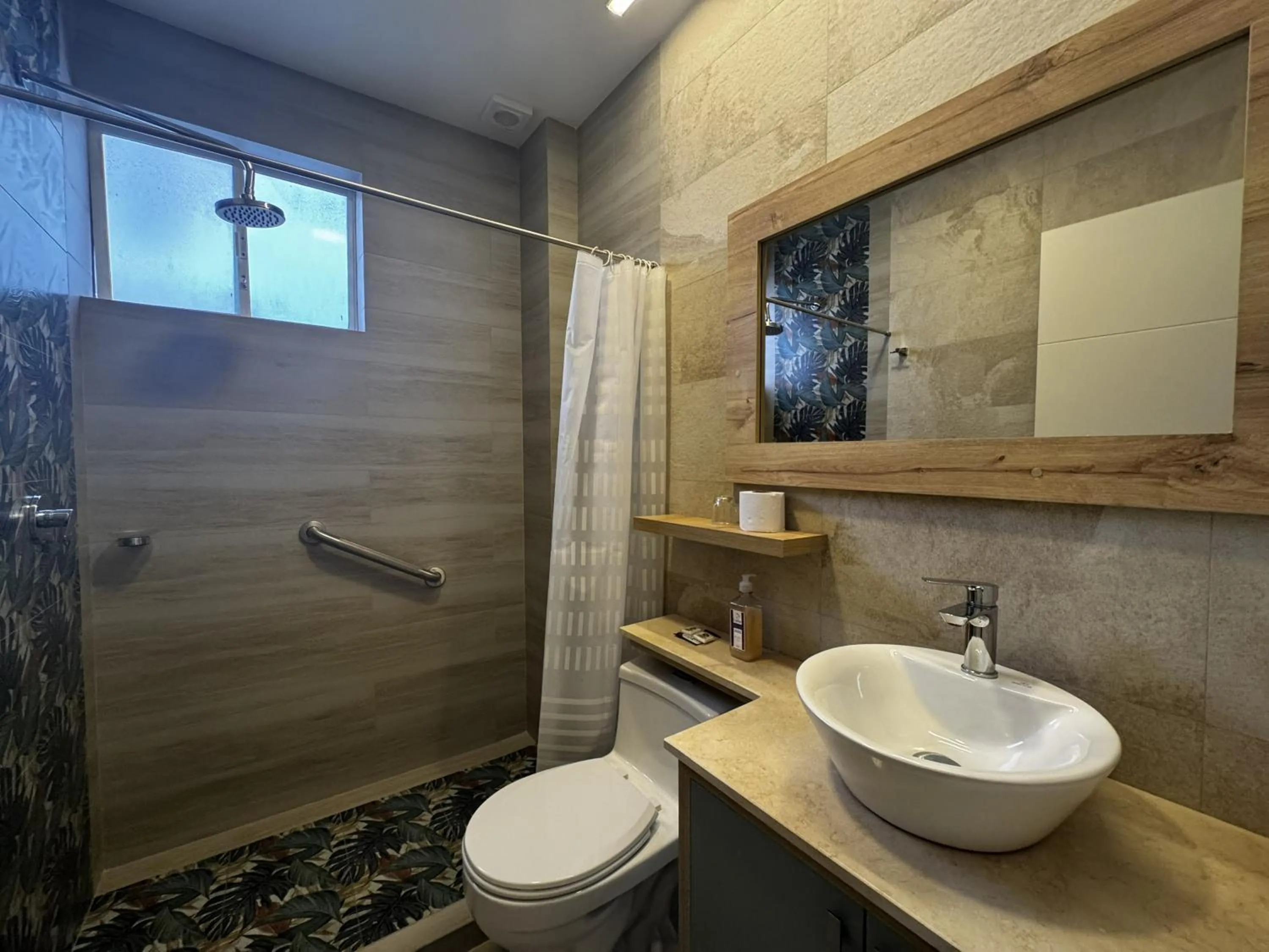 Bathroom in Hotel Shalom