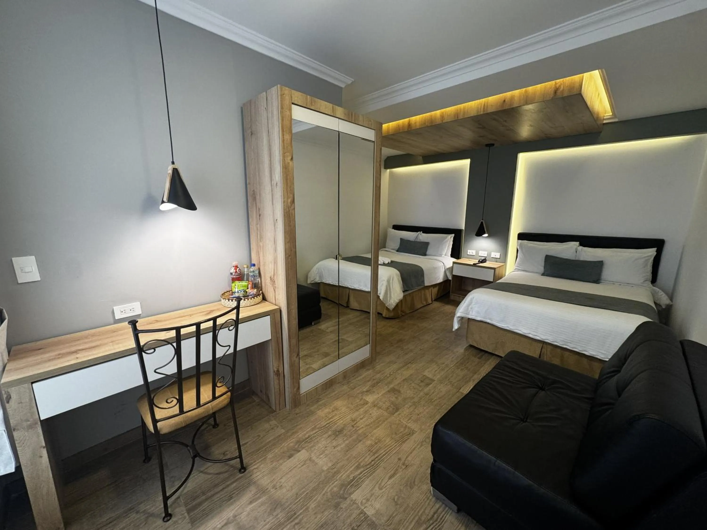 Photo of the whole room, Bed in Hotel Shalom