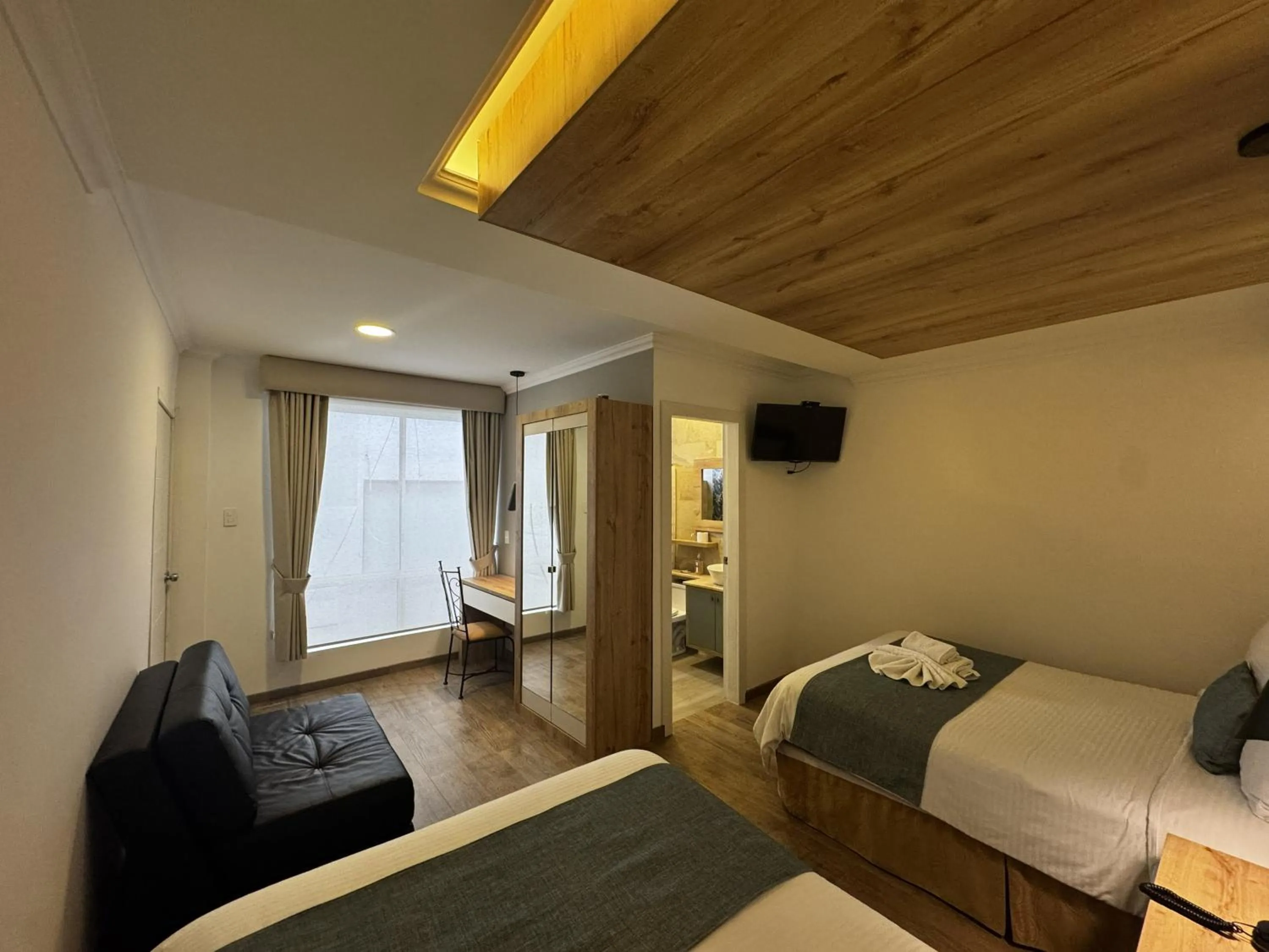 Photo of the whole room, Bed in Hotel Shalom