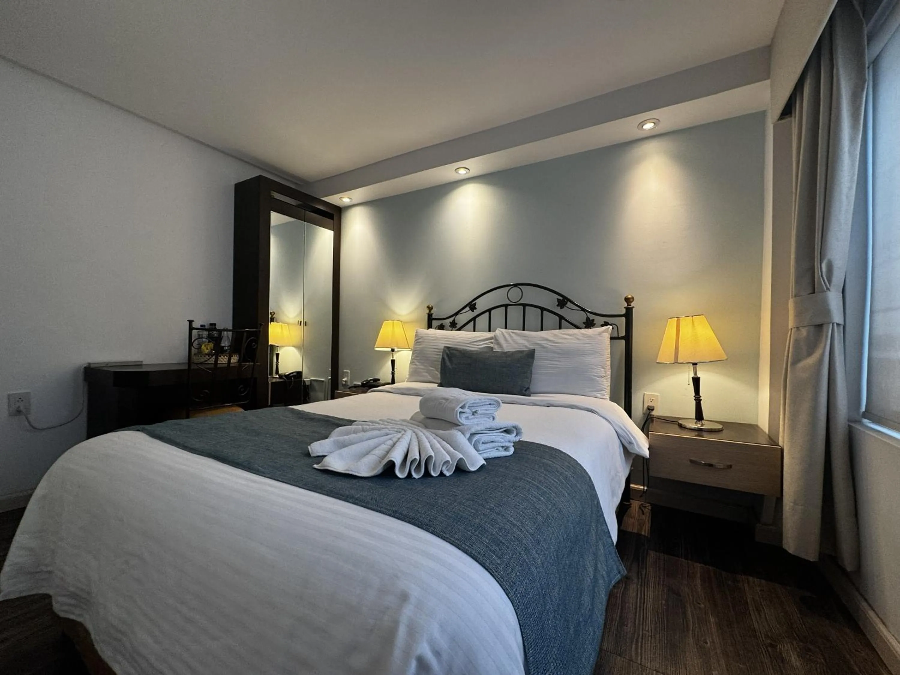 Photo of the whole room, Bed in Hotel Shalom