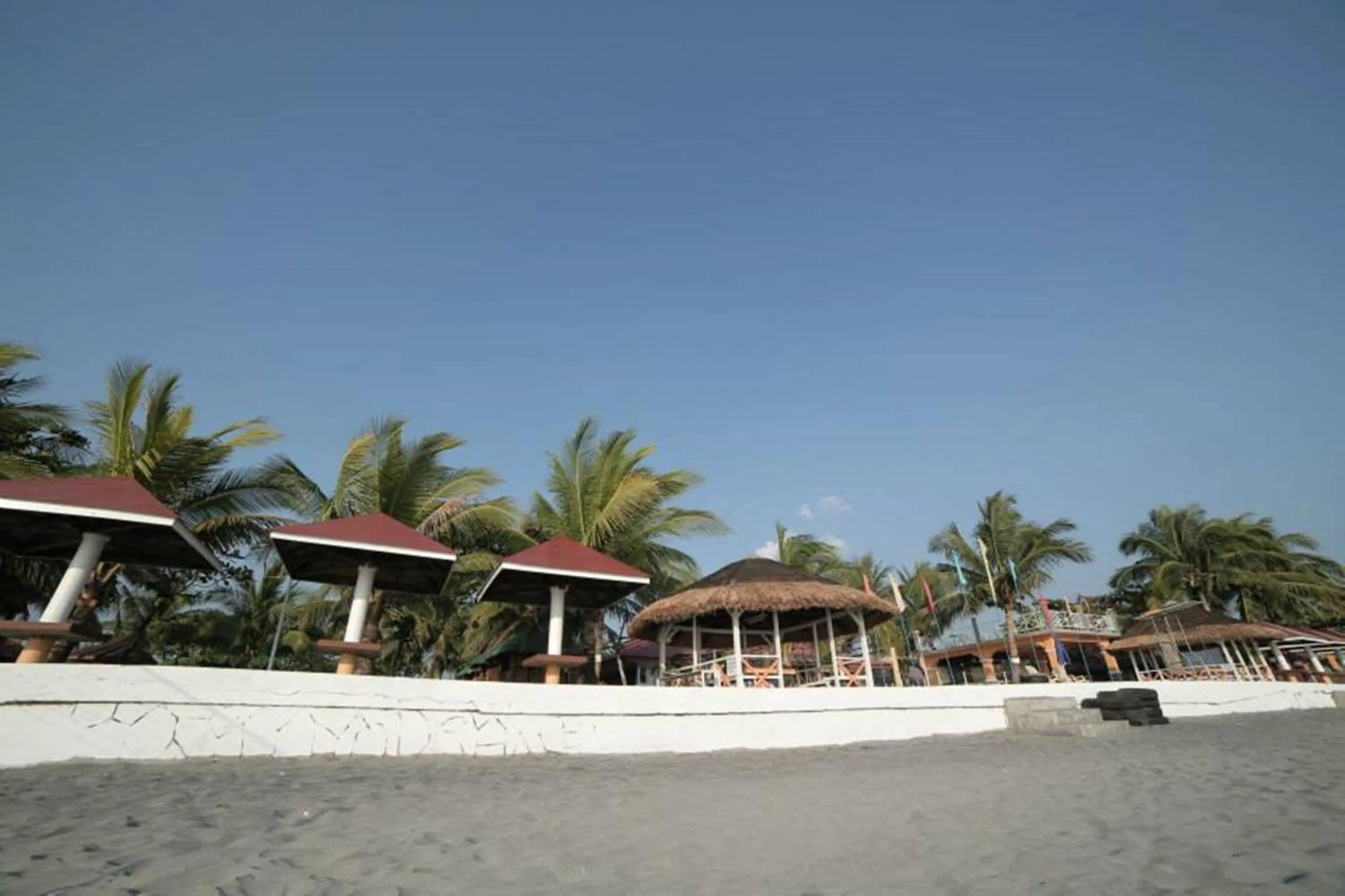 Beach in The Waterfront Beach Resort