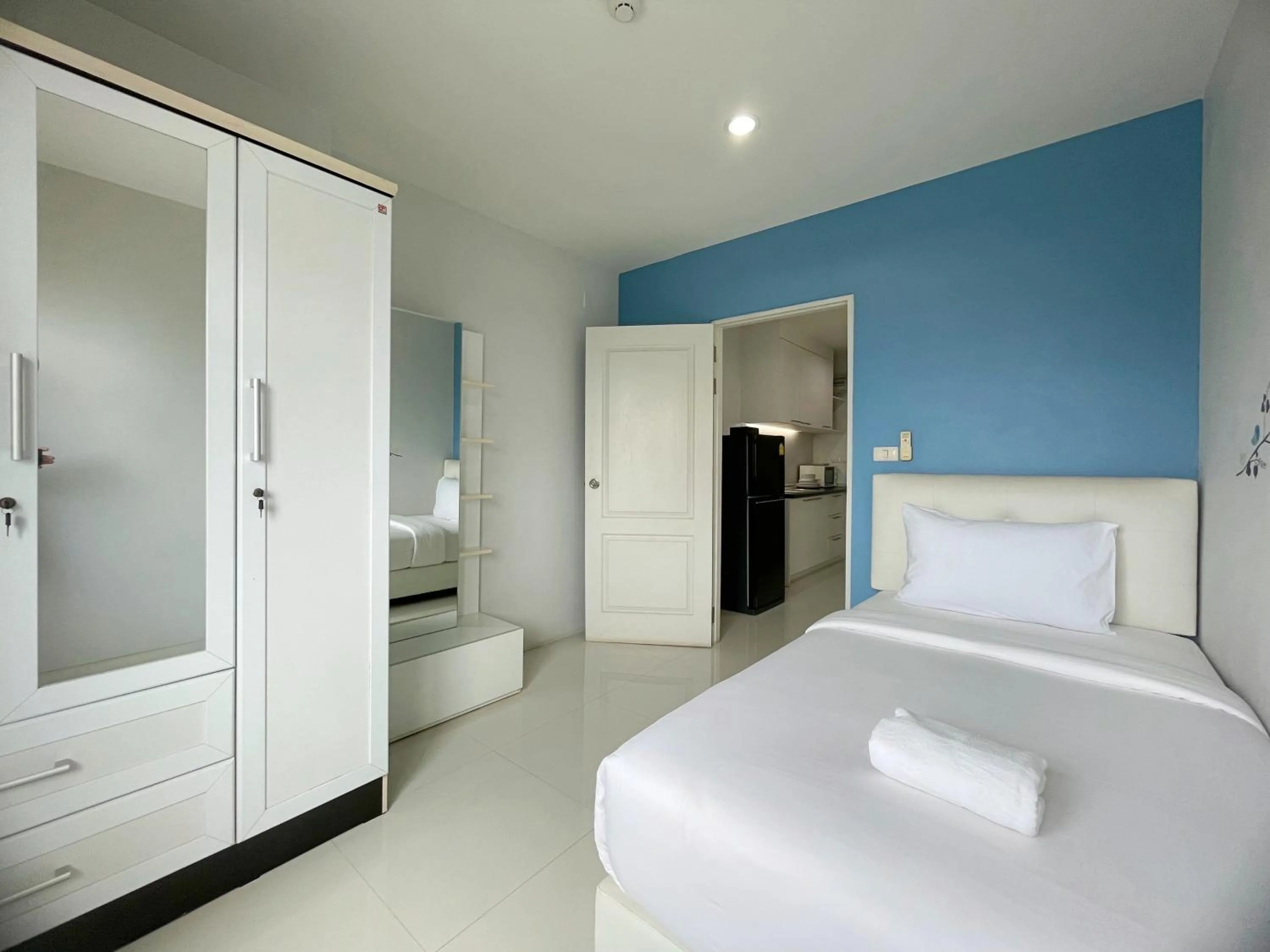 Bedroom, Bed in Baan Pattaya by Sabai