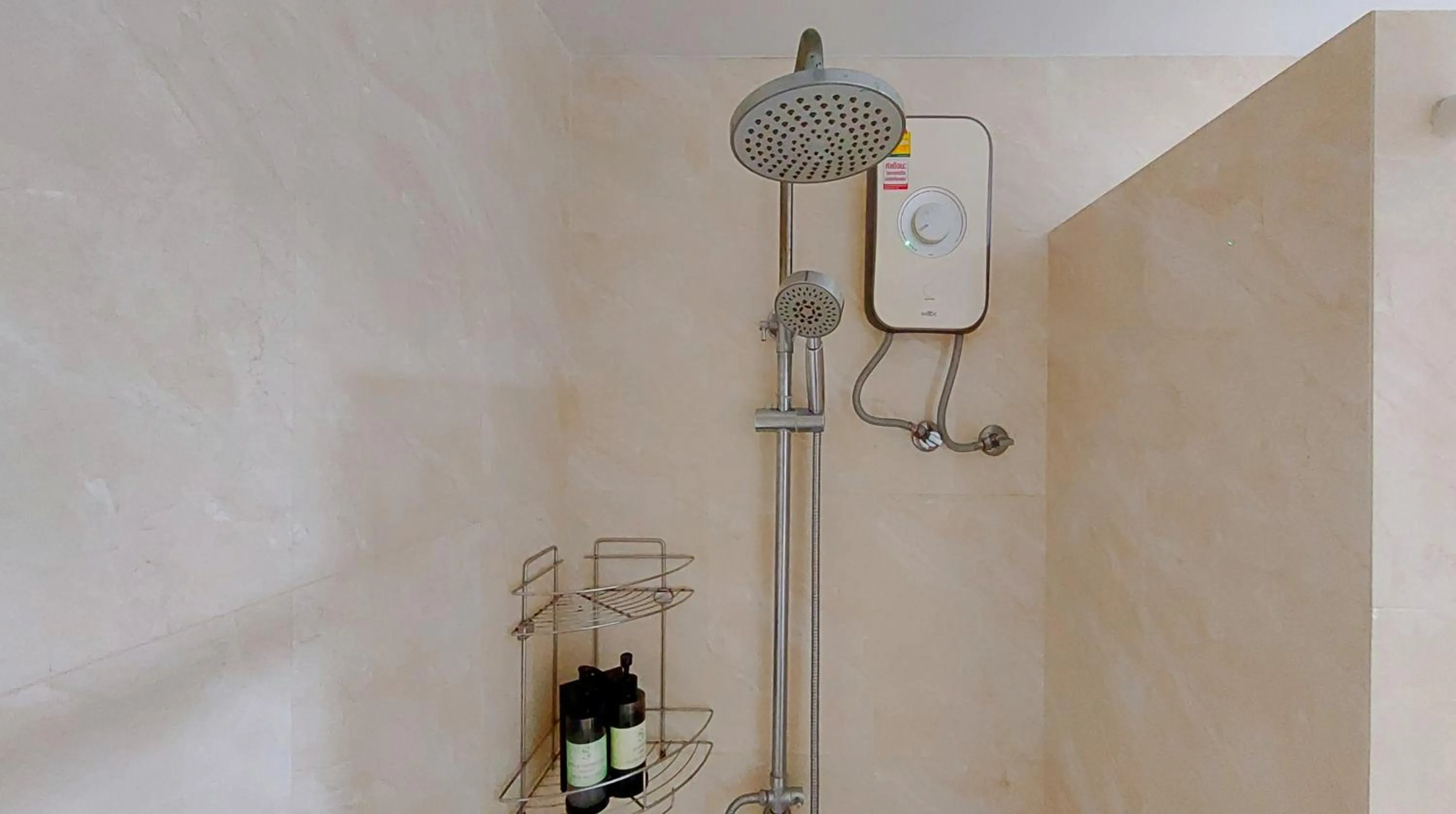 Shower in Baan Pattaya by Sabai