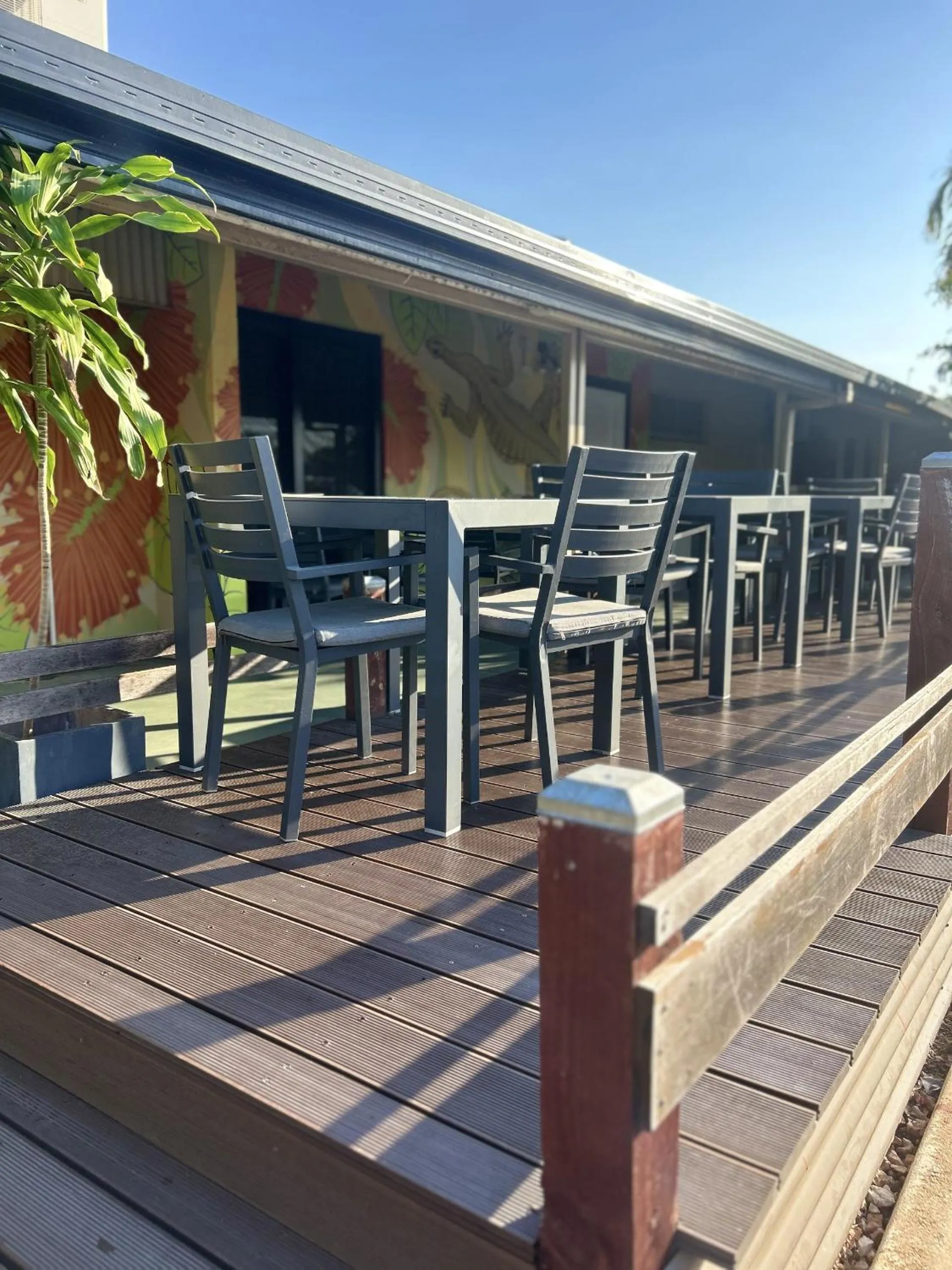 Restaurant/places to eat in Beagle Hotel