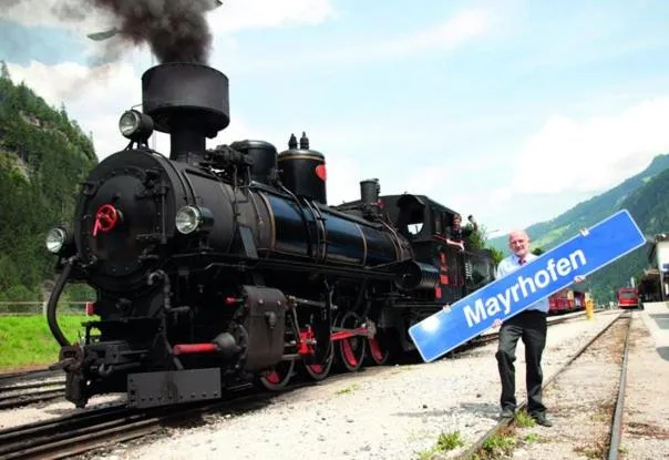 Guests in Hotel Schwarzer Adler