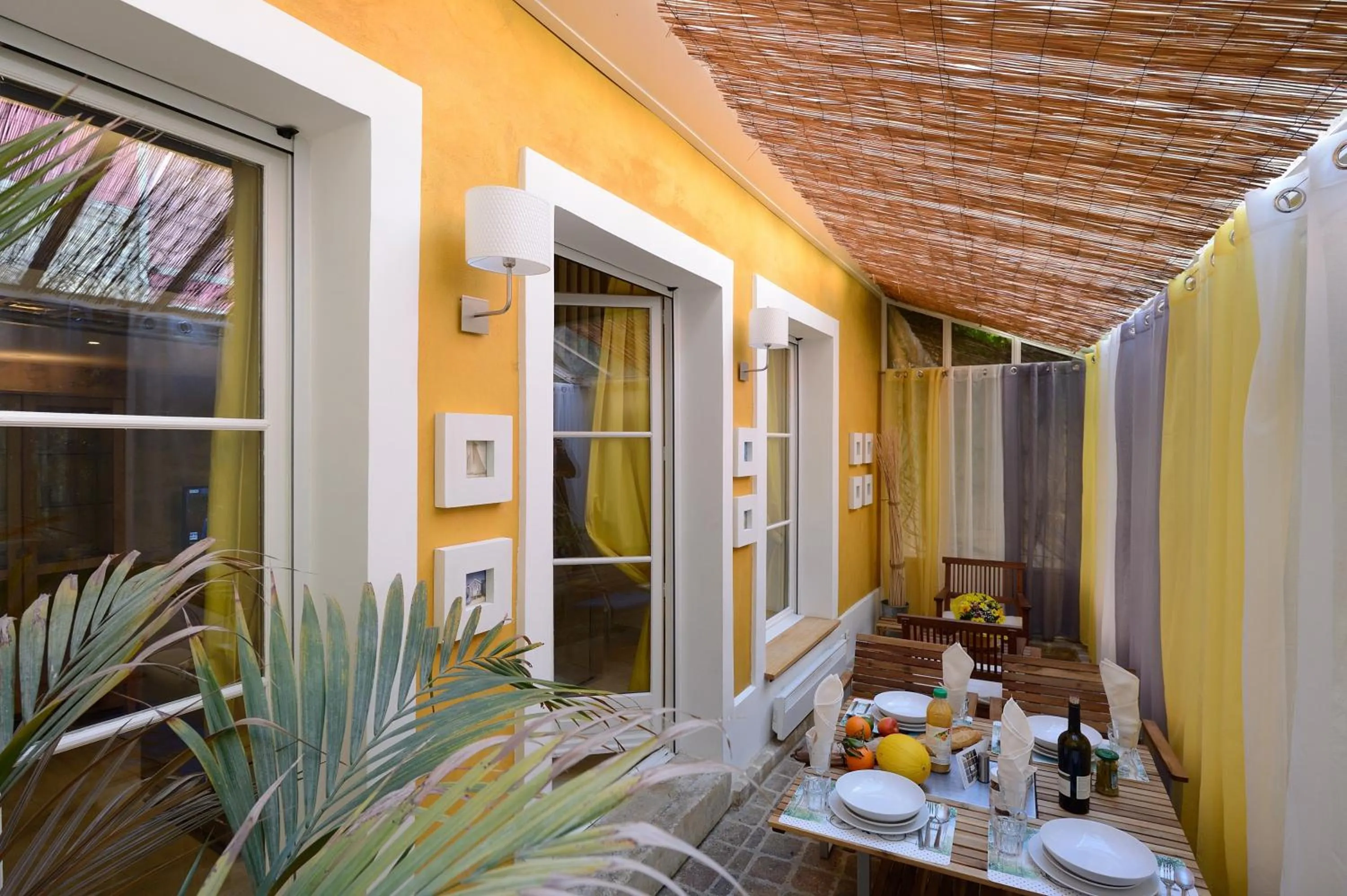 Balcony/Terrace in Les Patios du Marais 2