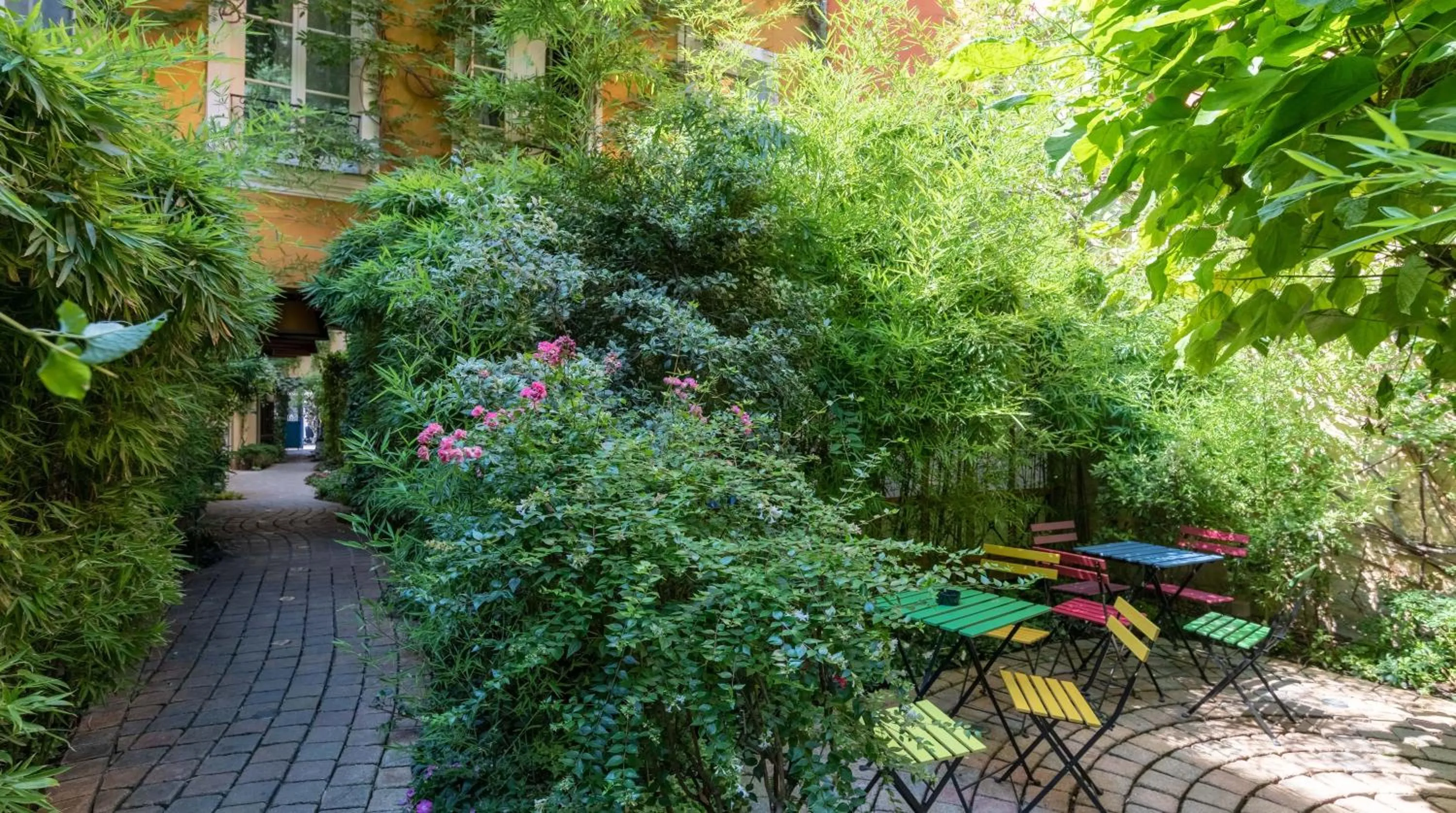 Garden in Les Patios du Marais 2
