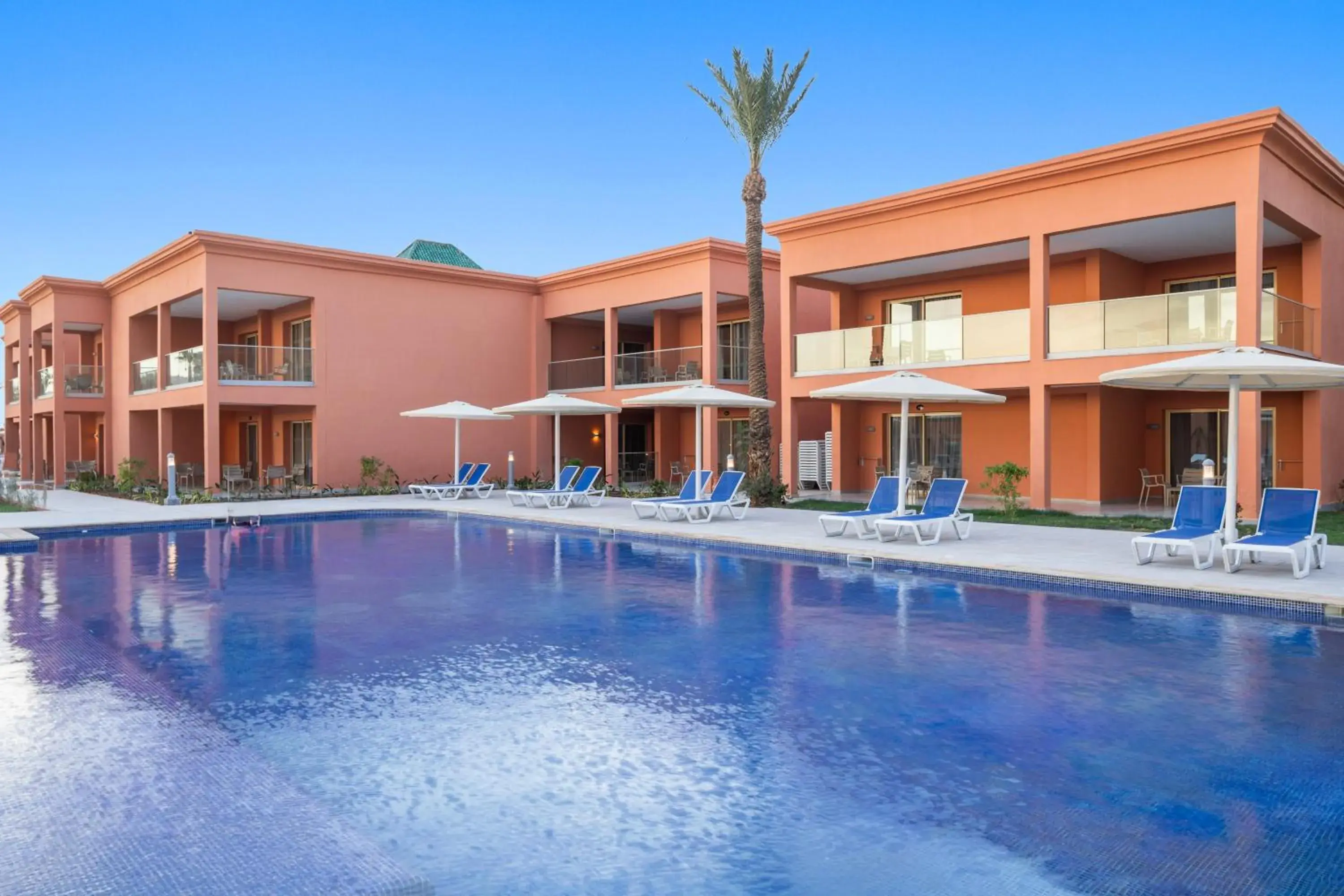 Deluxe Swim Up Room in Pickalbatros SUNGO Club - All Inclusive Deluxe Swim Up Room in Pickalbatros SUNGO Club - All Inclusive