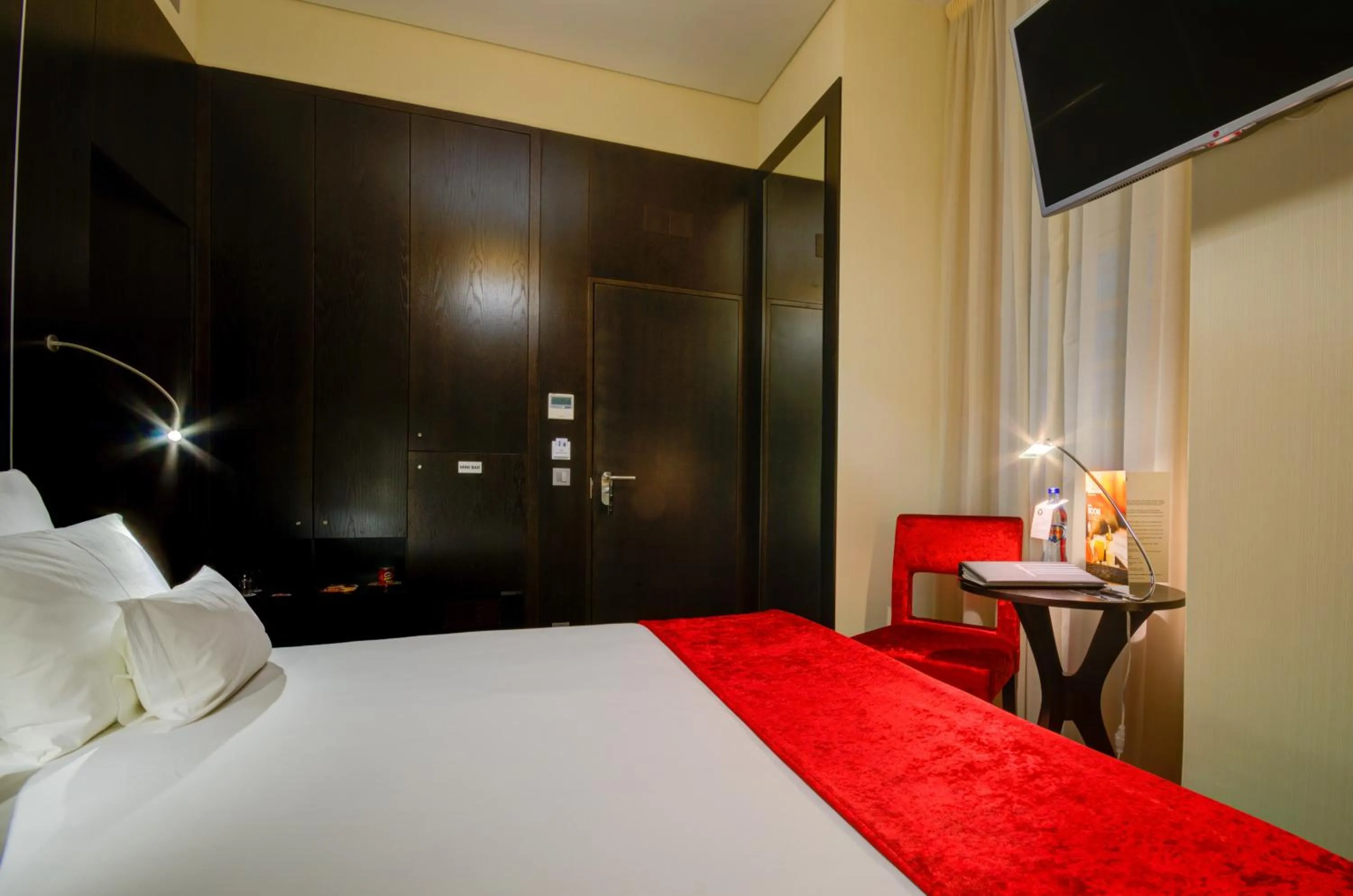 Bedroom, Bed in behotelisboa