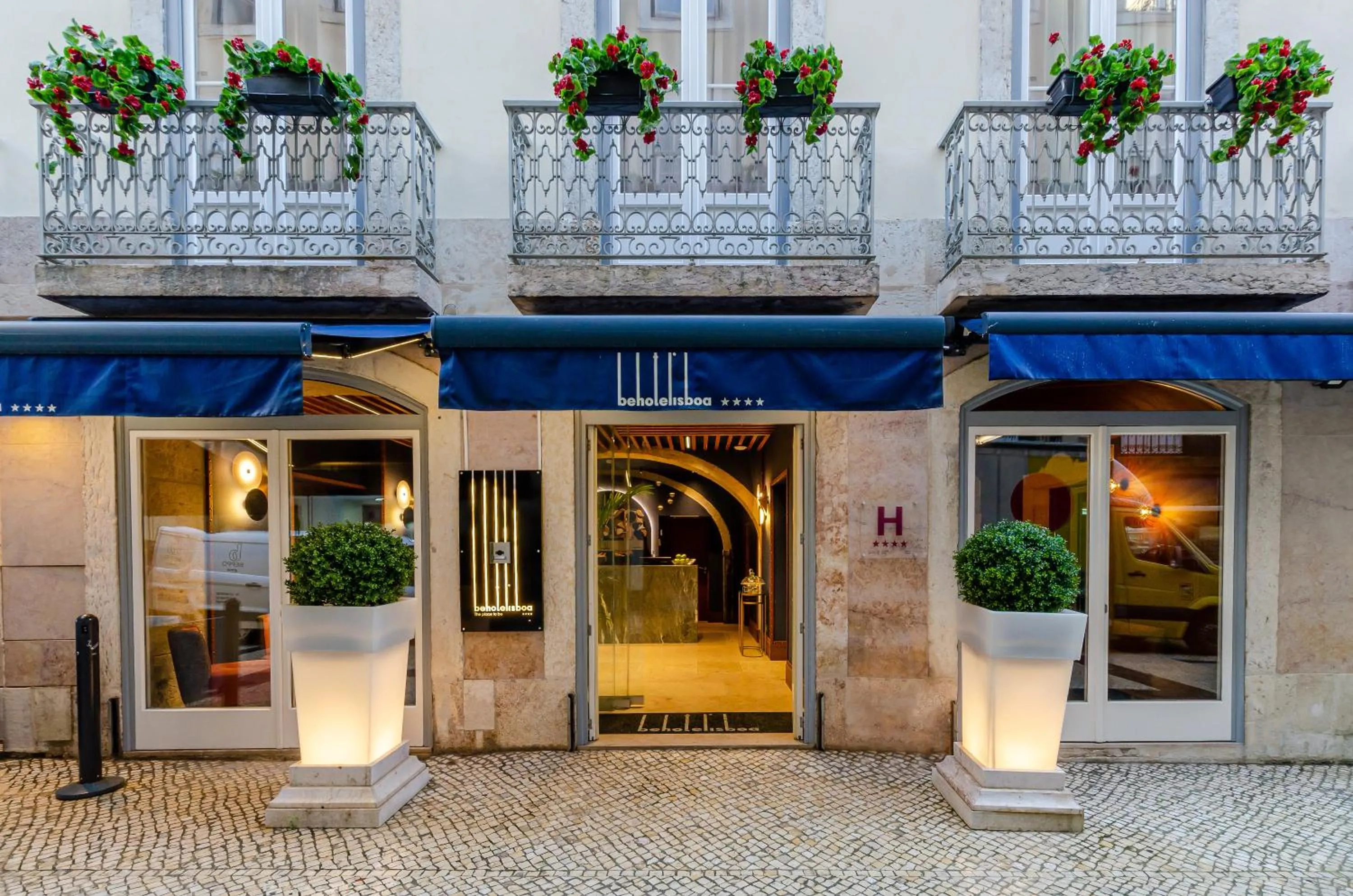 Facade/entrance in behotelisboa