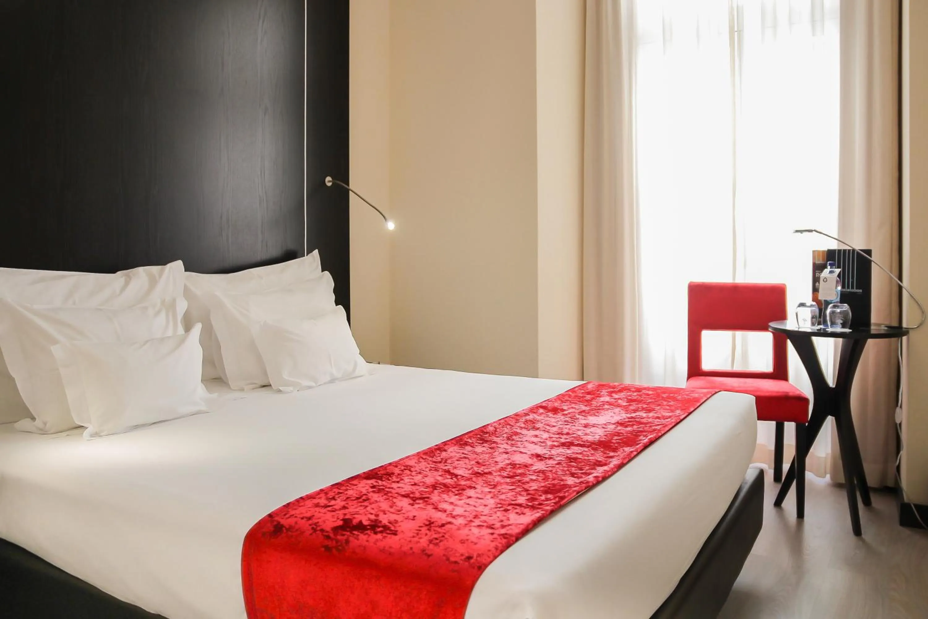 Bedroom, Bed in behotelisboa