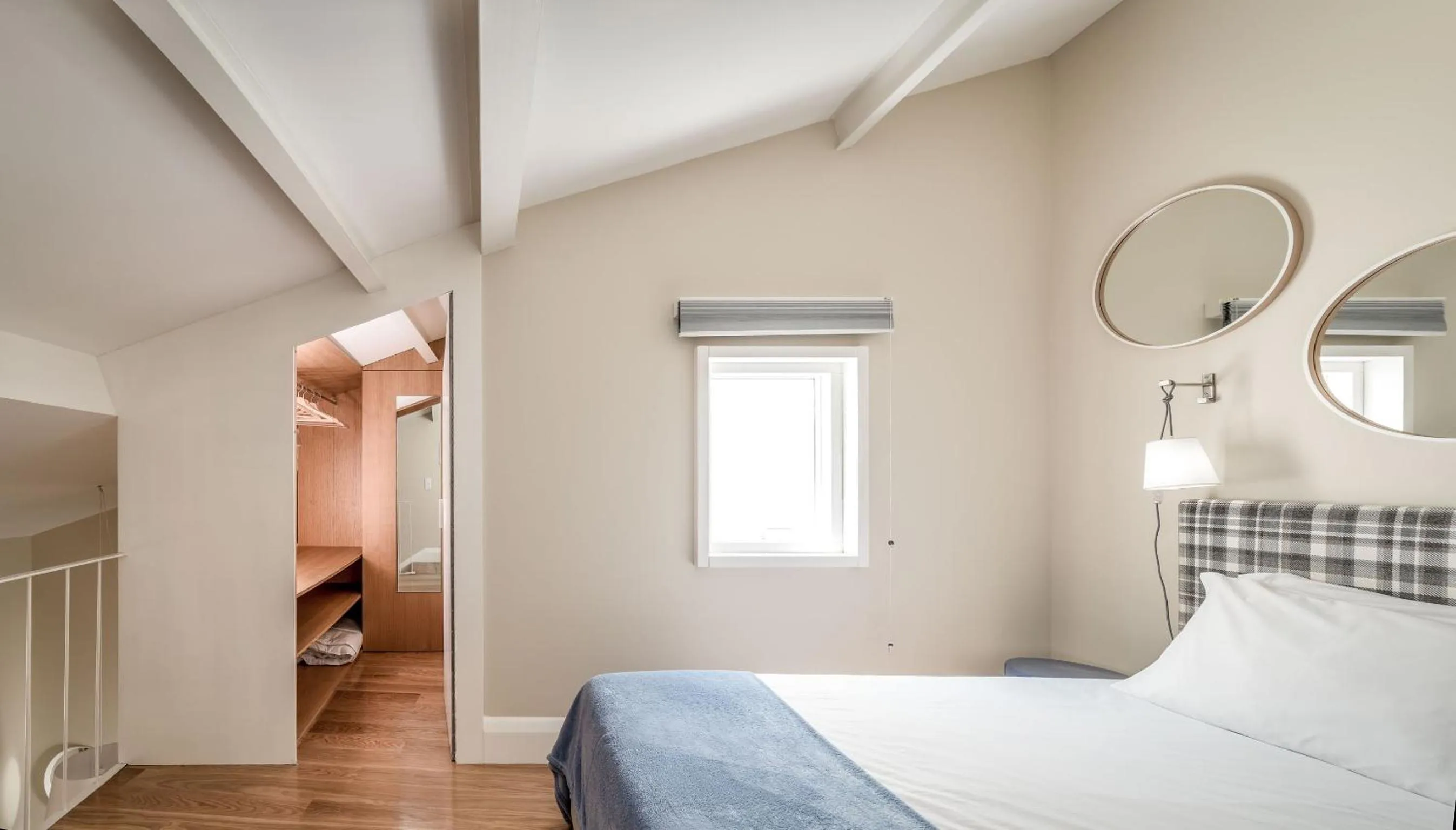 Day, Bed in Mouzinho 160