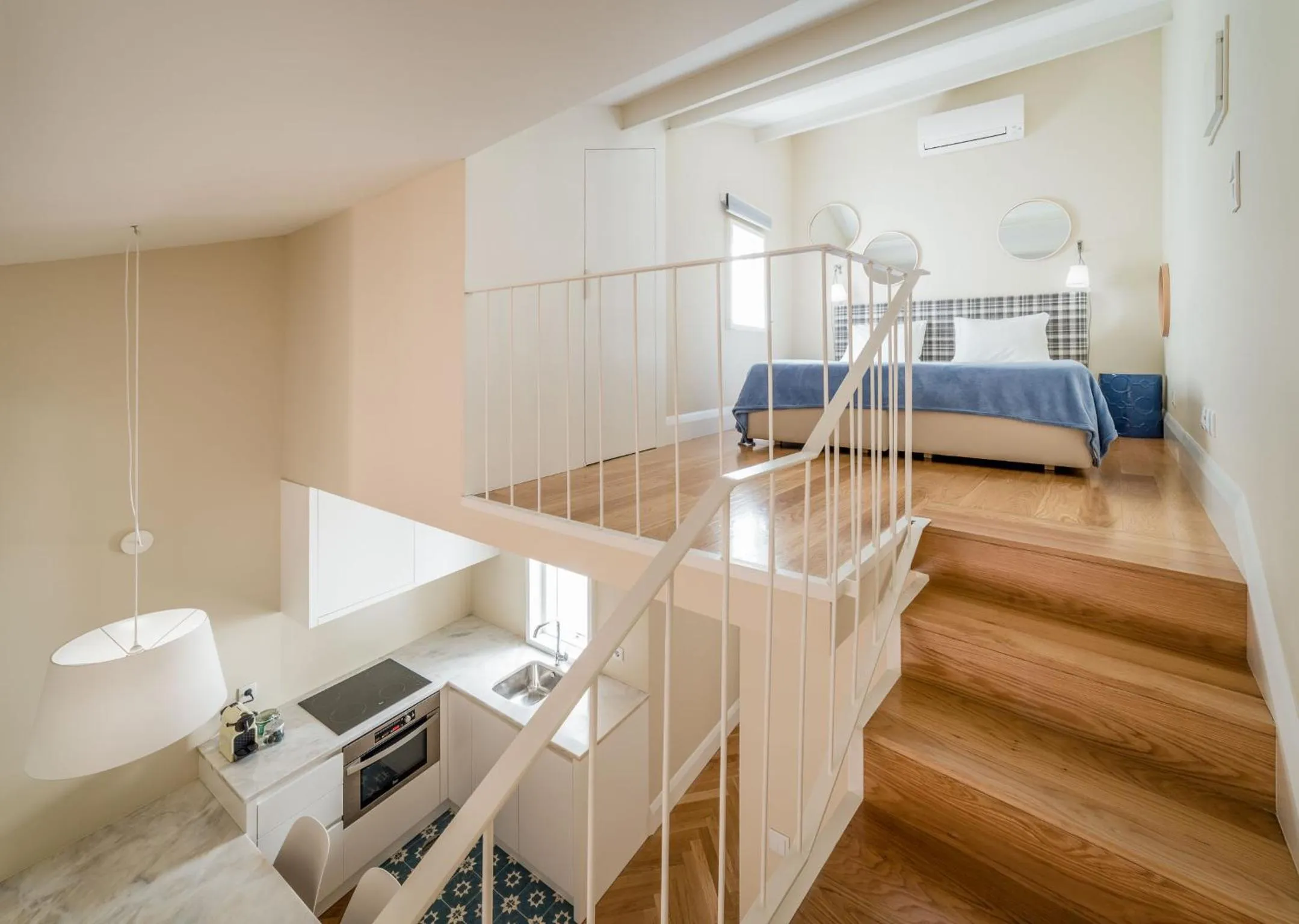 Photo of the whole room, Bed in Mouzinho 160