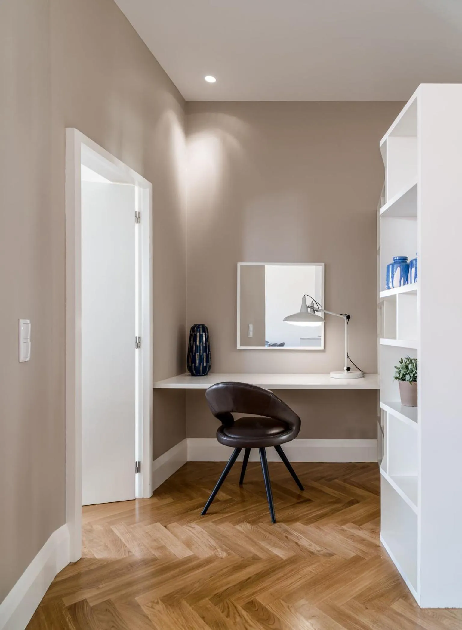 Decorative detail in Mouzinho 160