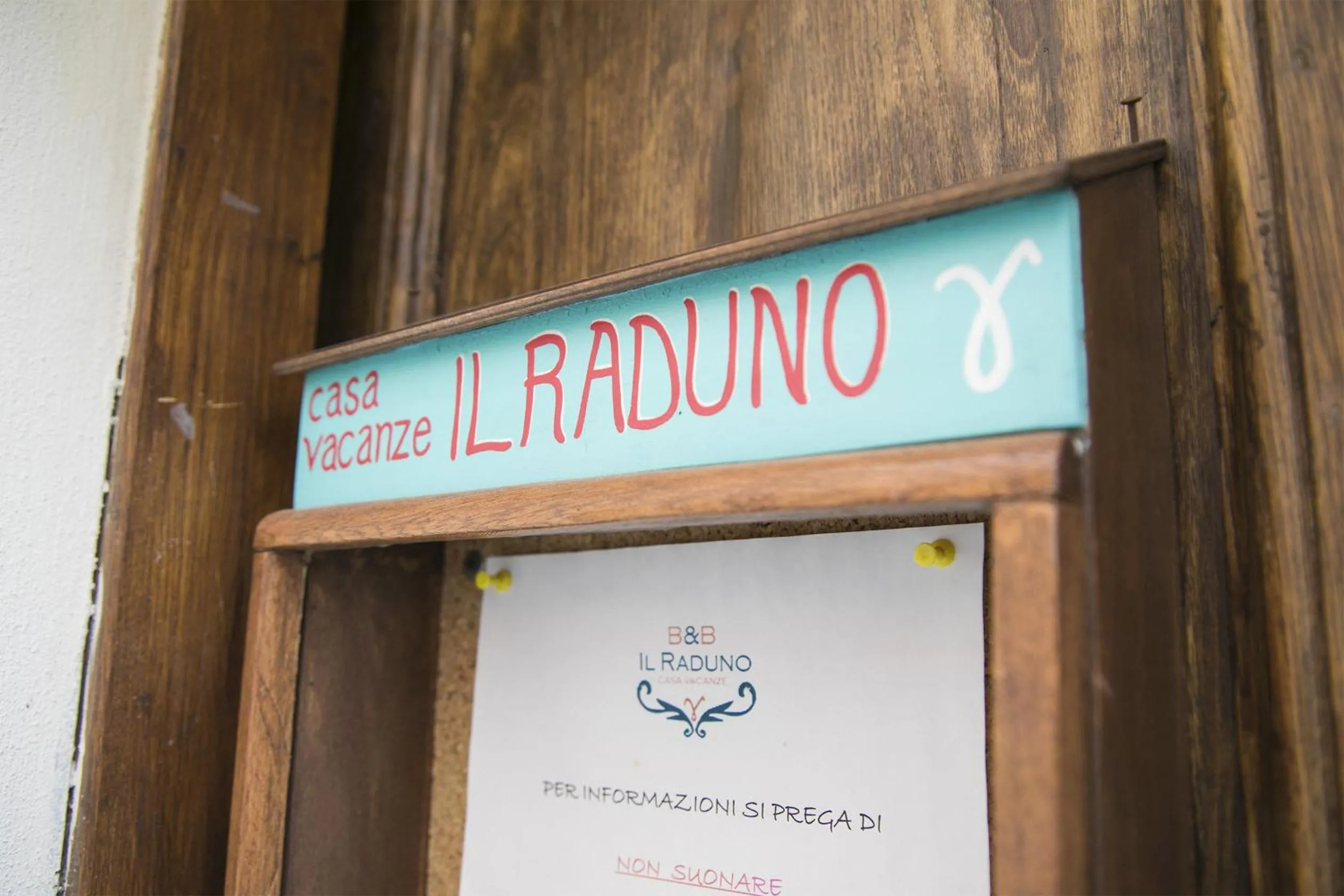 Property logo or sign in Il Raduno