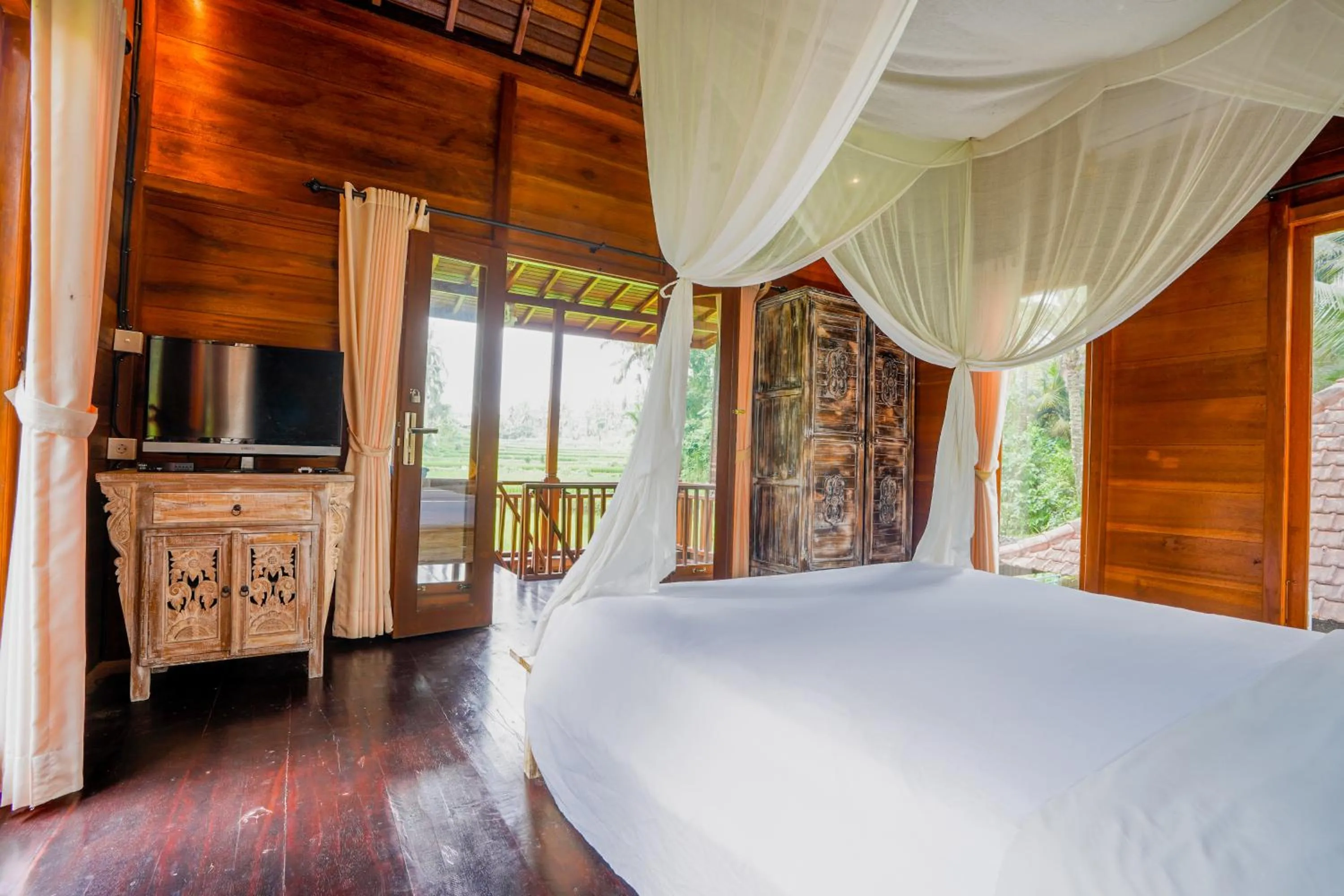 Photo of the whole room, Bed in Ubud Sawah Scenery Villa and Homestay
