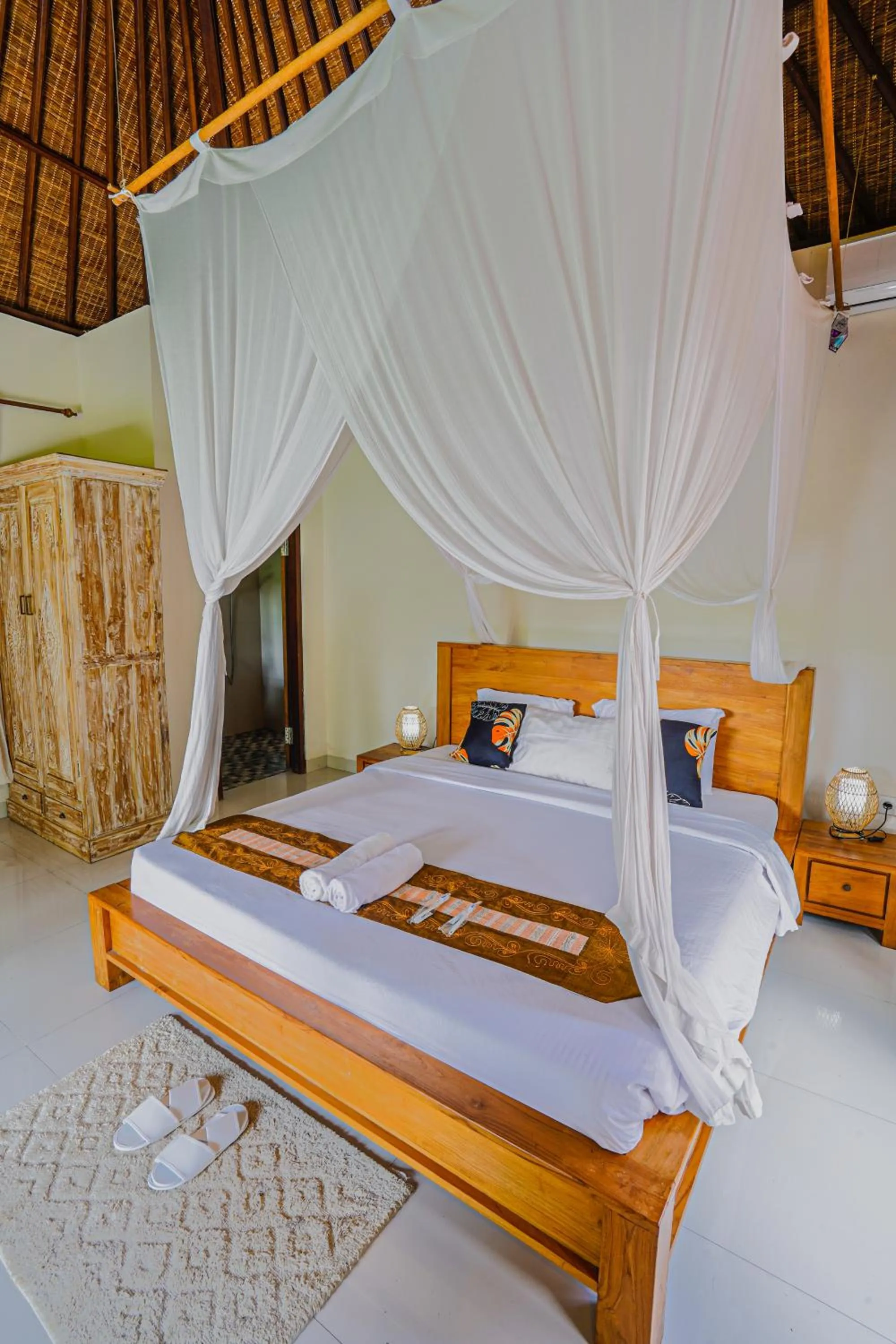 Bed in Ubud Sawah Scenery Villa and Homestay