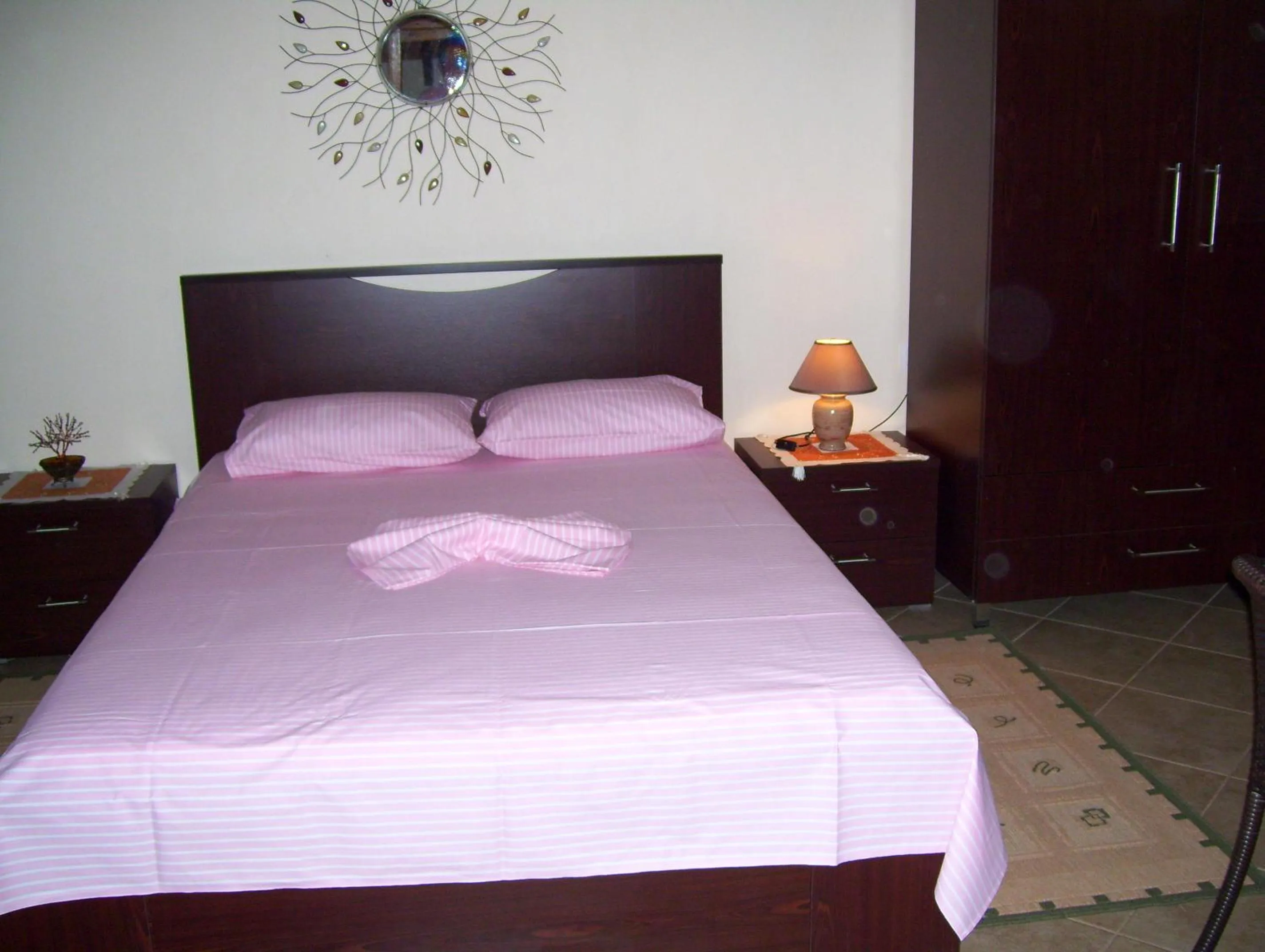 Bed in Verginia Studios