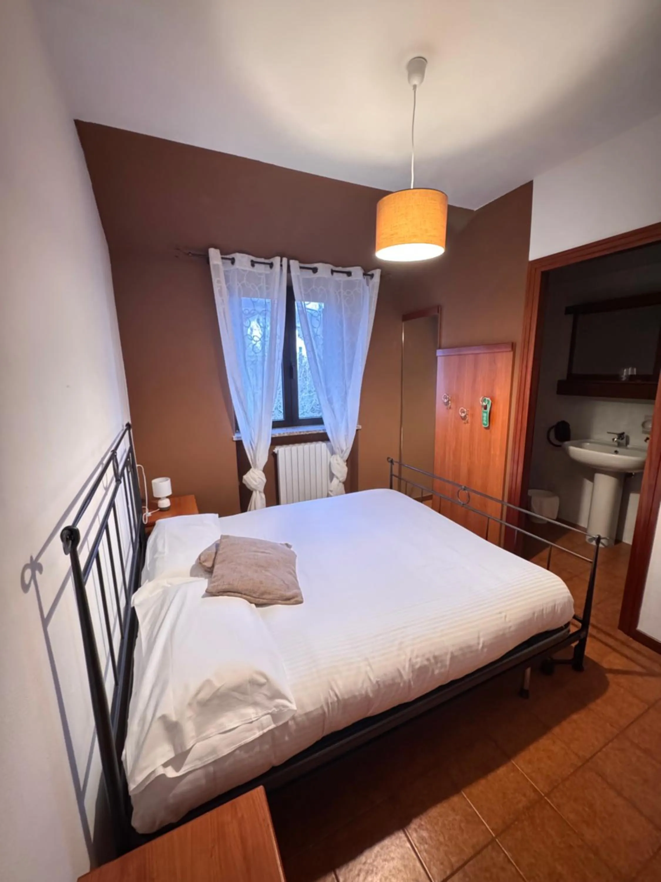 Bed in Albergo Canella