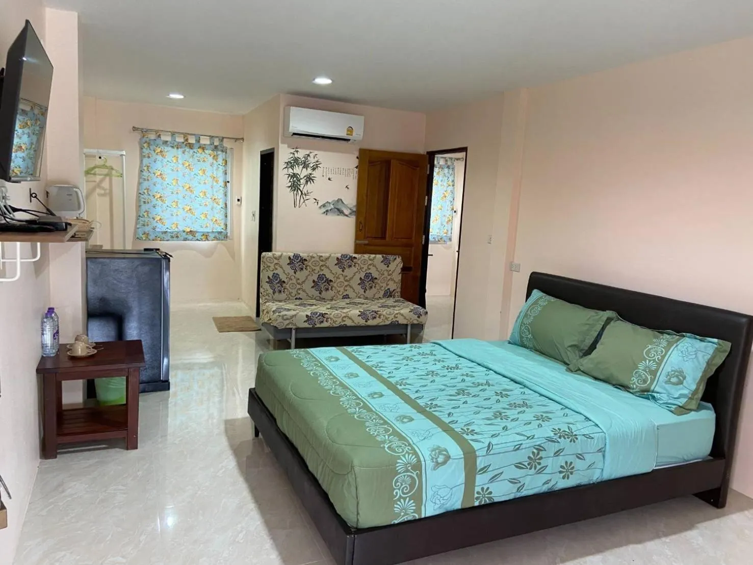 Photo of the whole room, Bed in At Sichon Resort