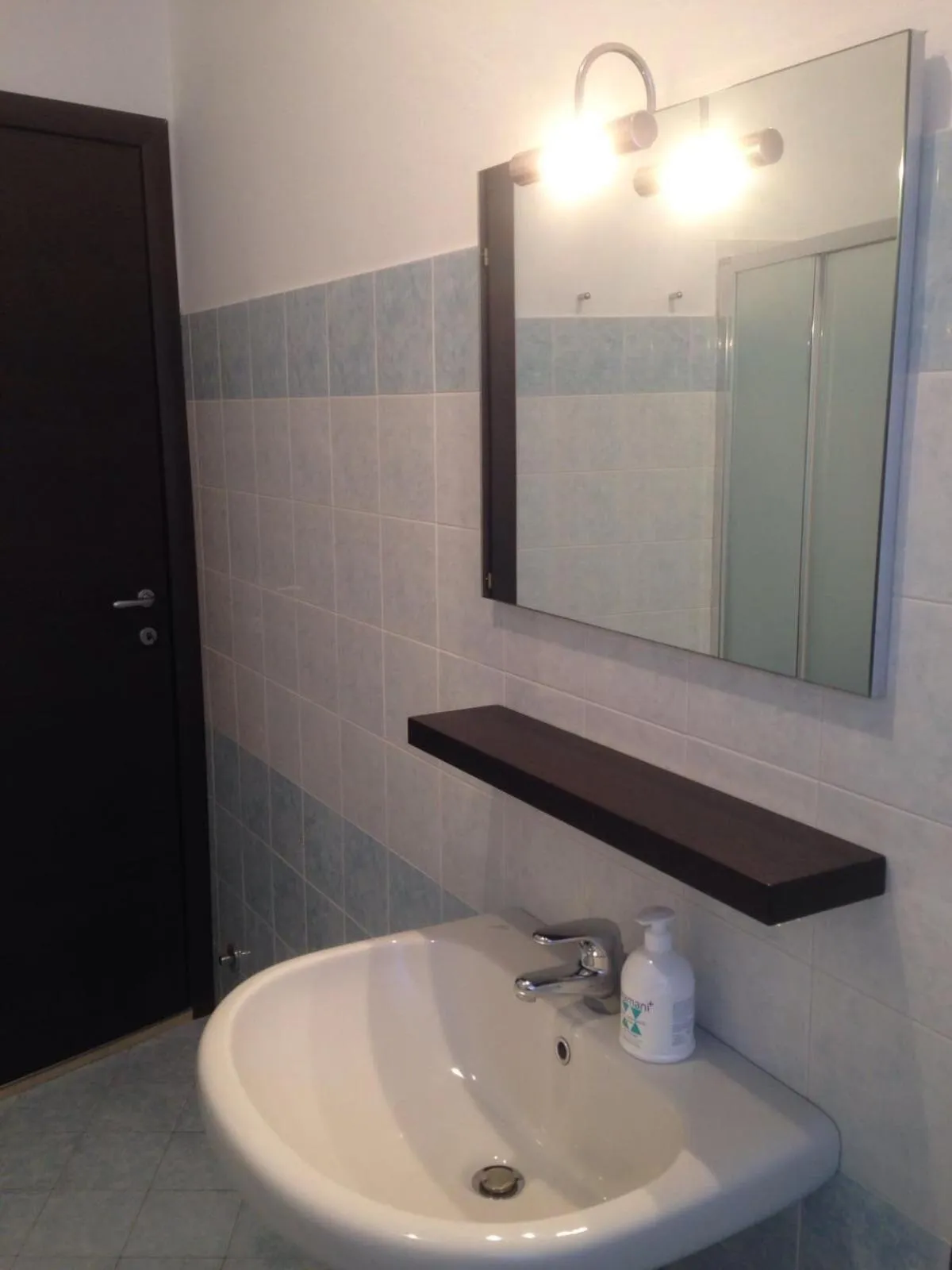 Bathroom in Residence Buelli e Dintorni