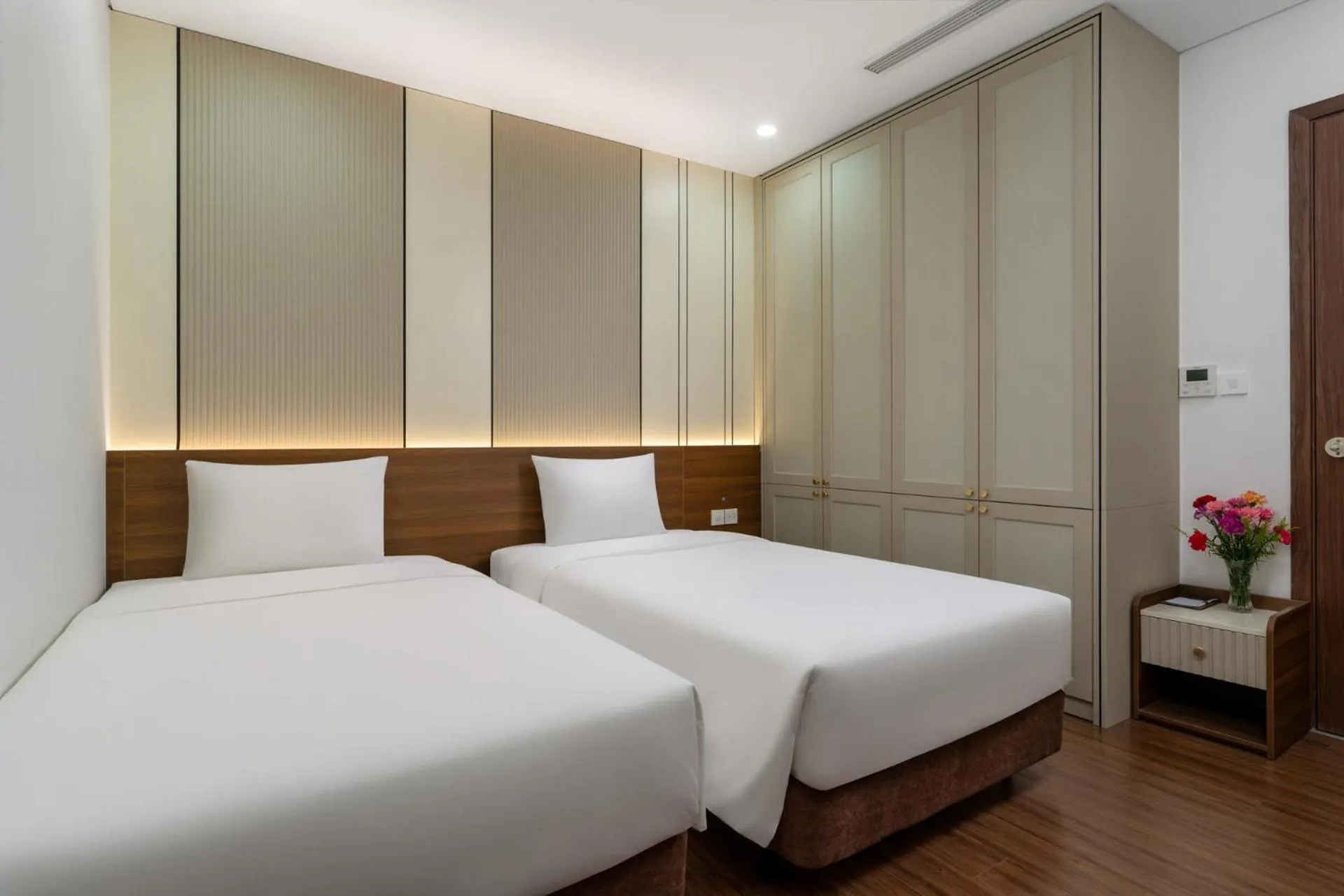 Bedroom, Bed in Aravelle Suites